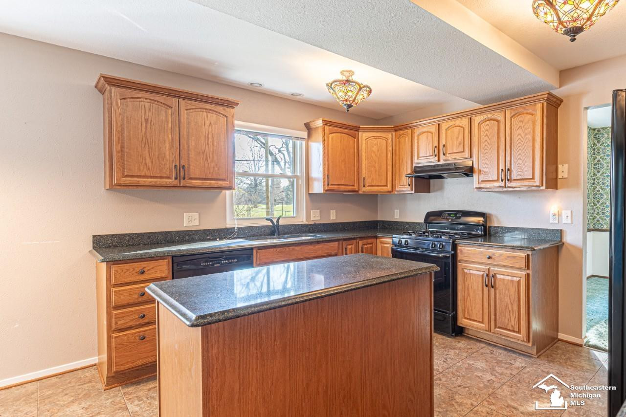 6442 Centennial Drive, Temperance, MI 48182 — Photo 16