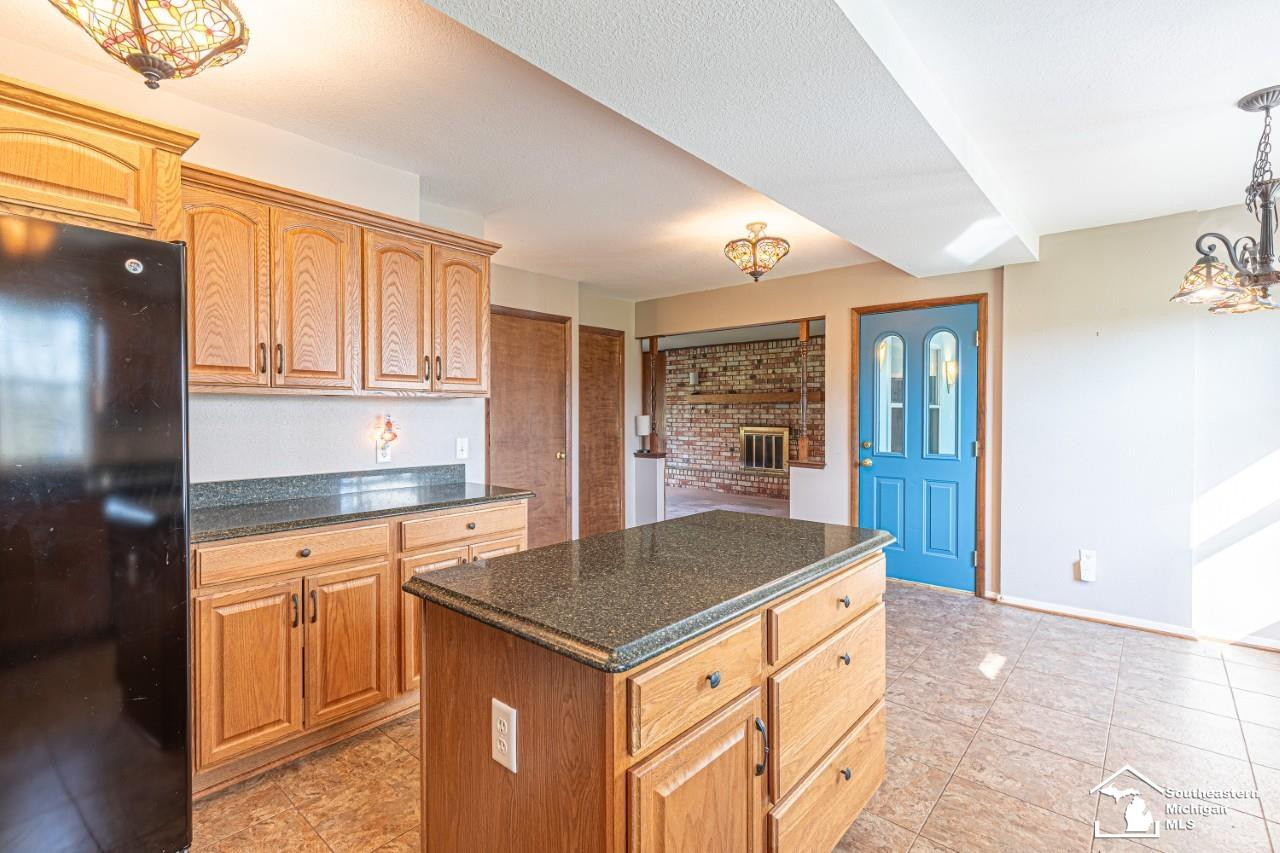 6442 Centennial Drive, Temperance, MI 48182 — Photo 18