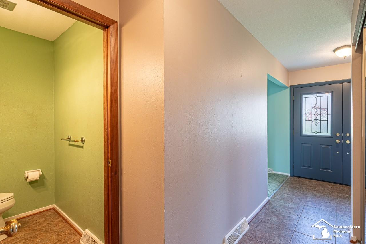 6442 Centennial Drive, Temperance, MI 48182 — Photo 21