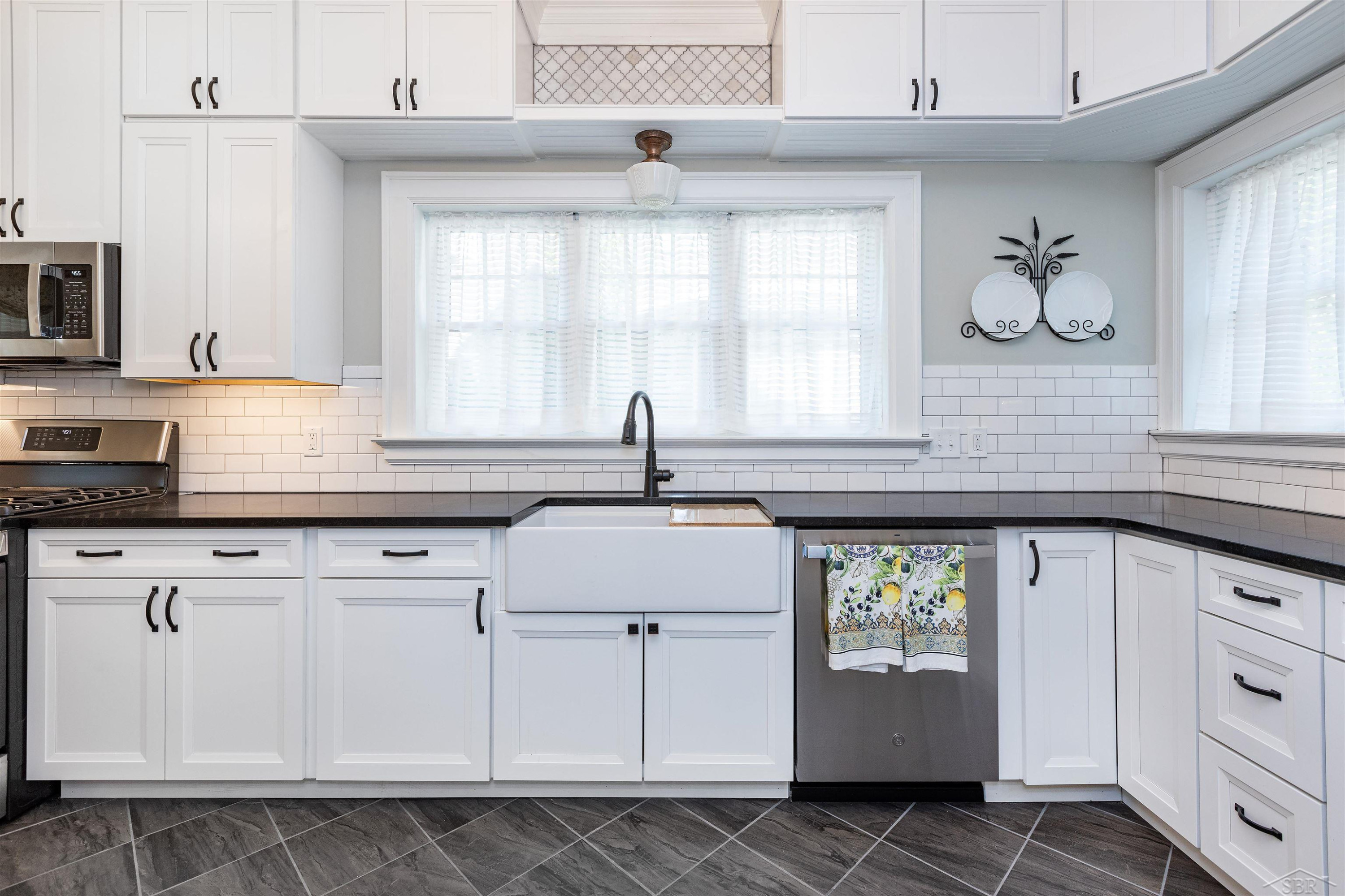 820 N Johnson, Bay City, MI 48708 — Photo 10