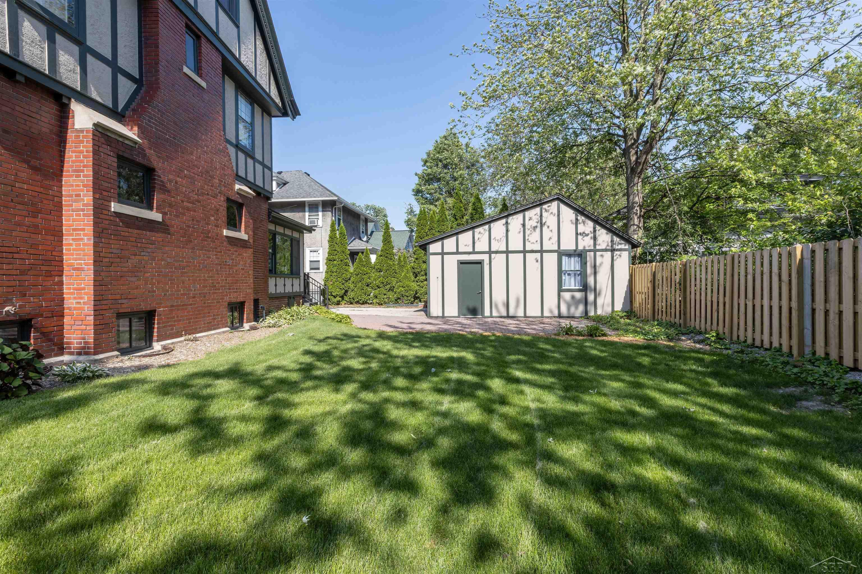 820 N Johnson, Bay City, MI 48708 — Photo 74