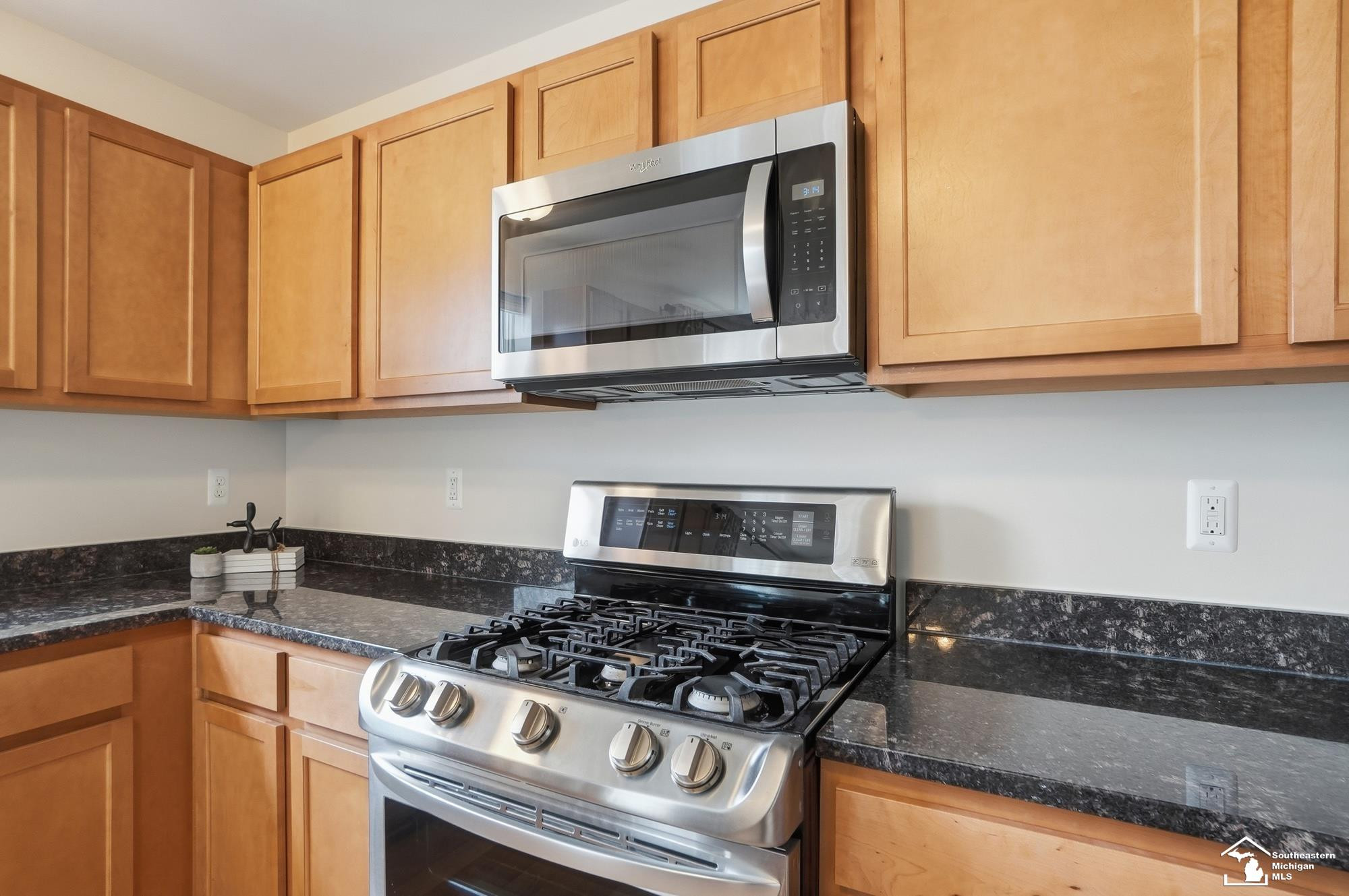 9065 Rock Harbor Drive, Newport, MI 48166 — Photo 20