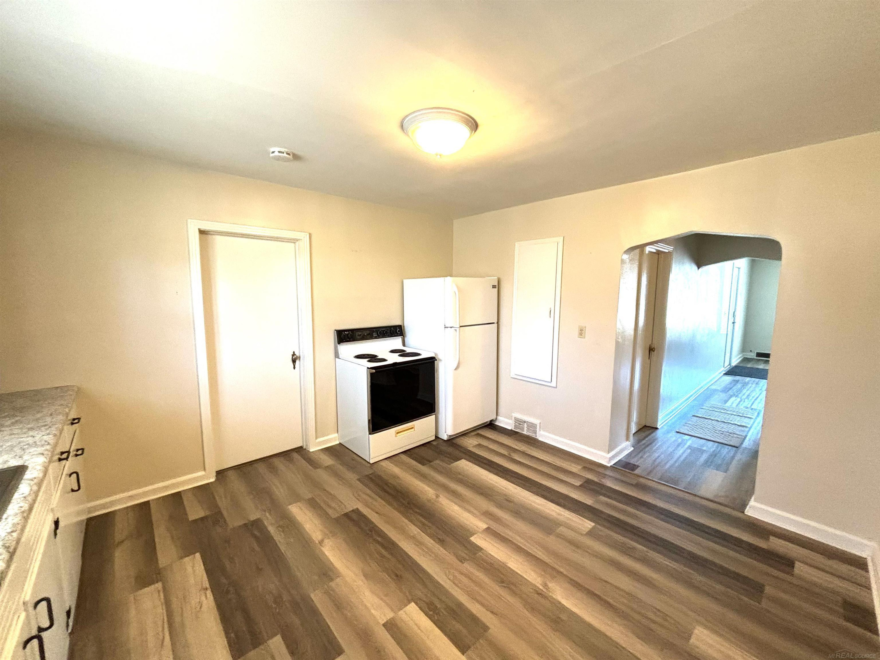 919 Nightingale Street, Ironwood, MI 49938 — Photo 8