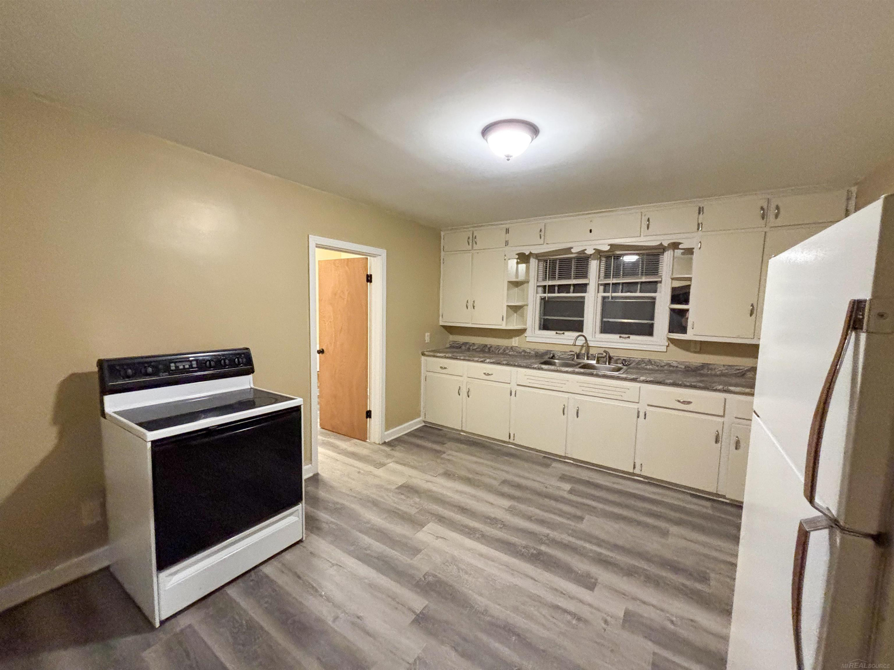 919 Nightingale Street, Ironwood, MI 49938 — Photo 17
