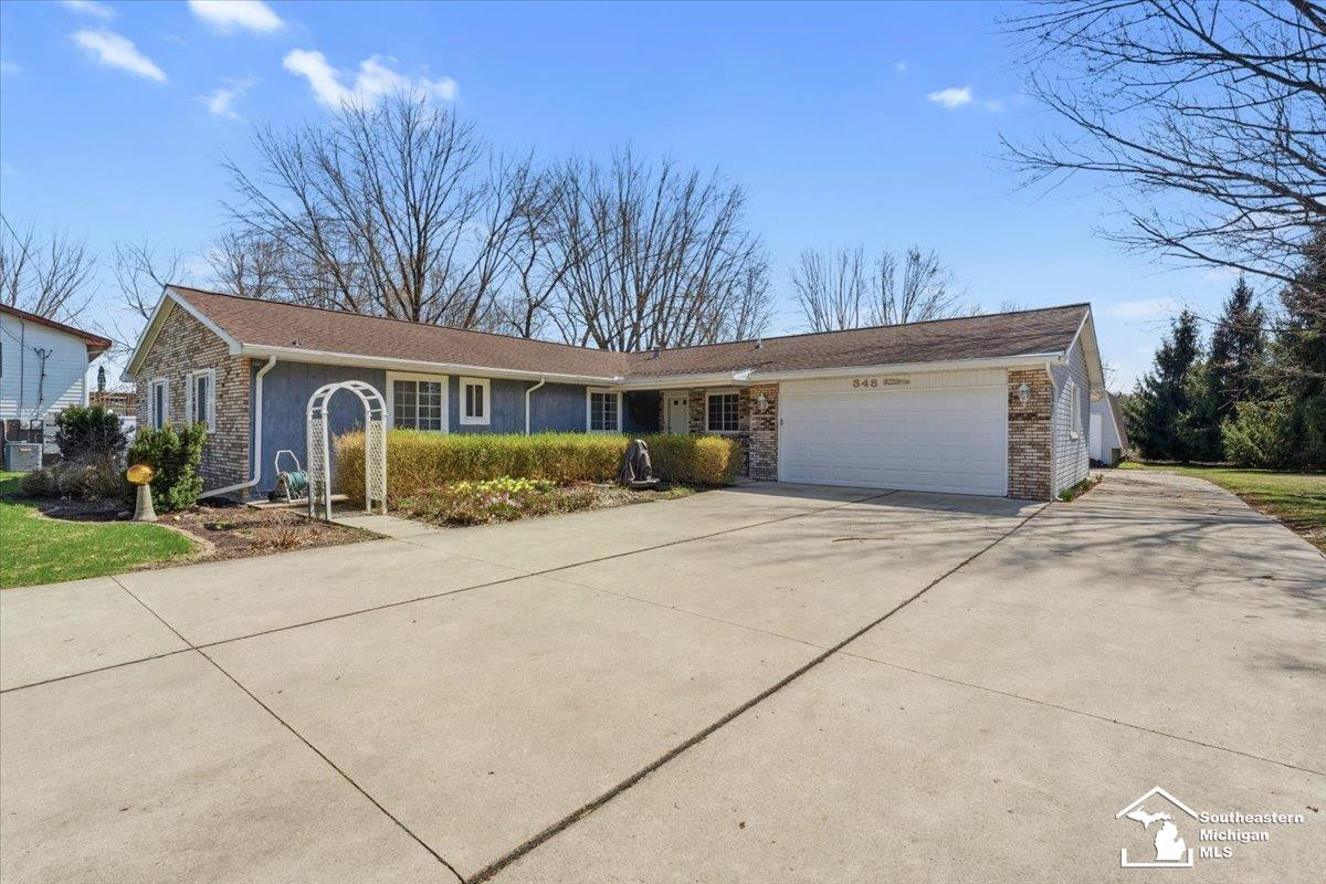 348 Bellers Court, Ypsilanti, MI 48198 — Photo 2