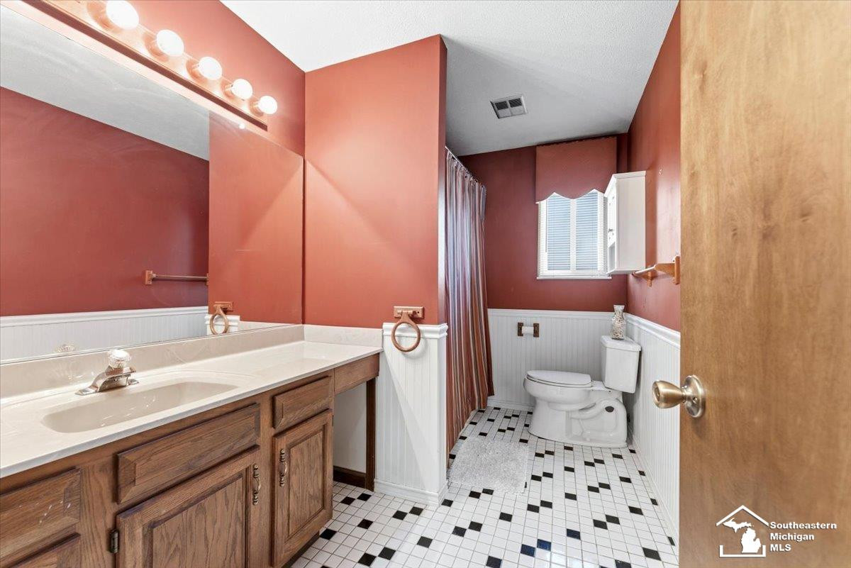 348 Bellers Court, Ypsilanti, MI 48198 — Photo 15