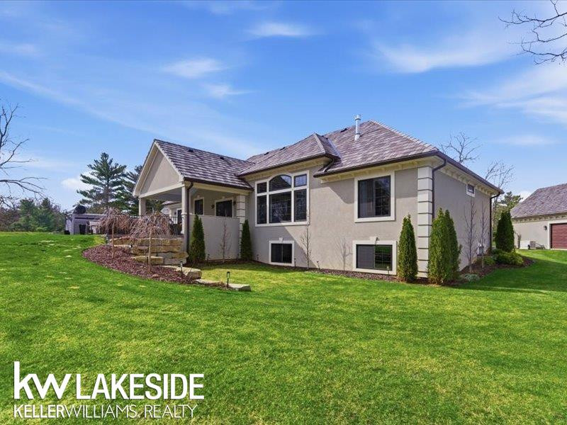 5345 BRISTOL PARKE Circle, Clarkston, MI 48348 — Photo 45