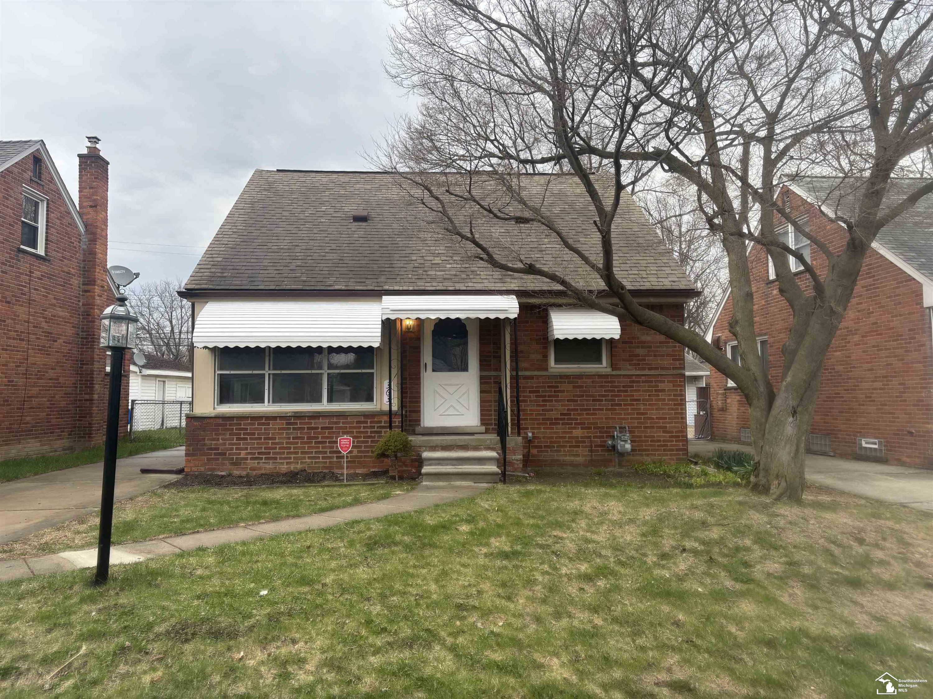363 Sherbourne Street, Inkster, MI 48141 — front exterior