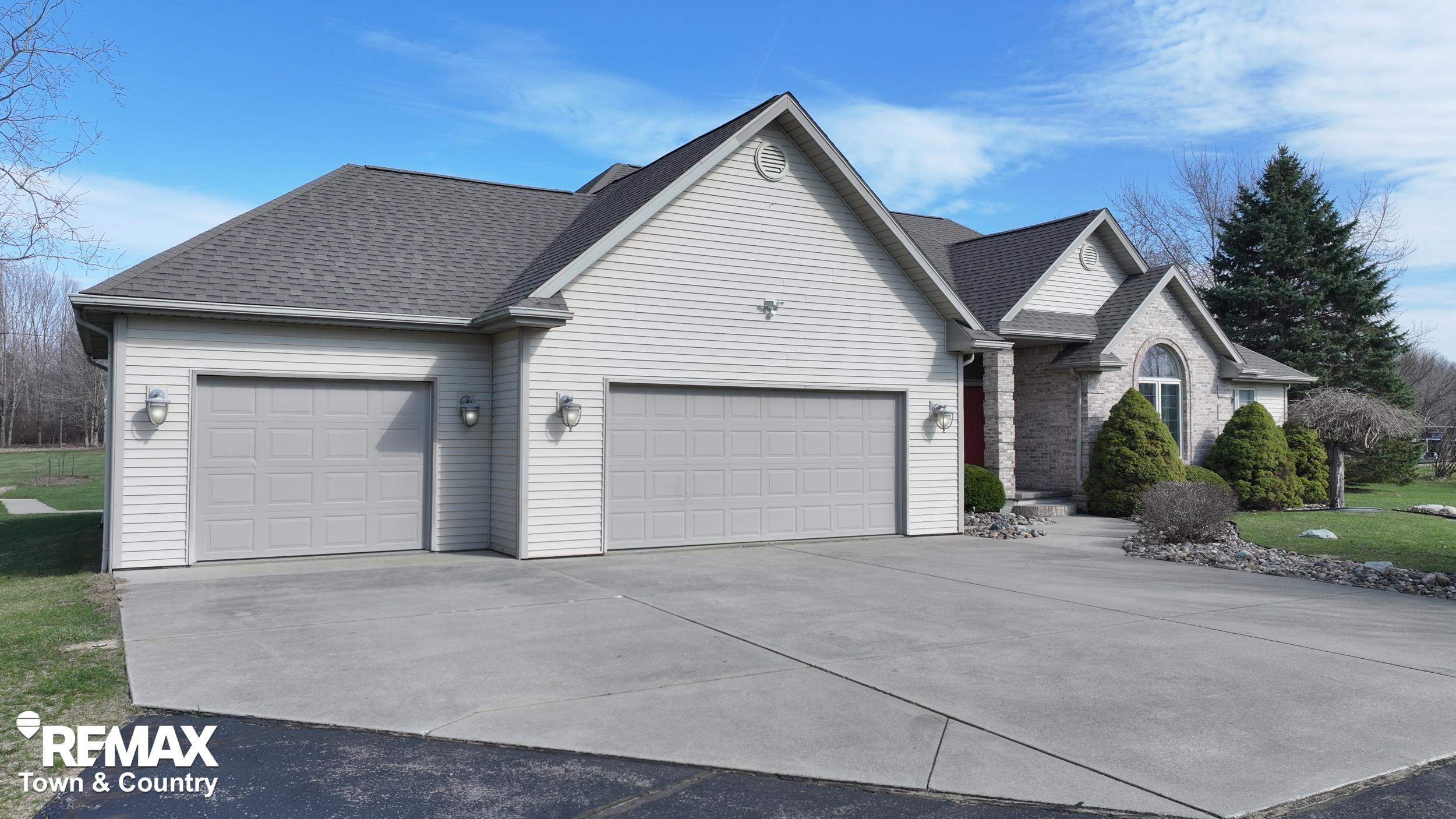 10368 N Jennings Road, Clio, MI 48420 — front exterior