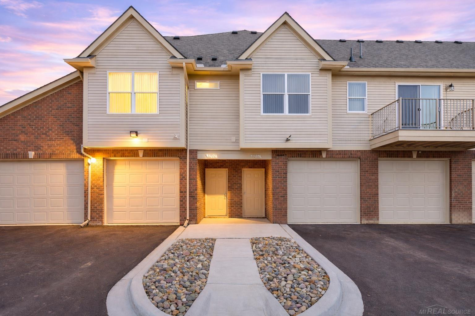 8292 Heywood Circle, Unit 4, Sterling Heights, MI 48312 — front exterior