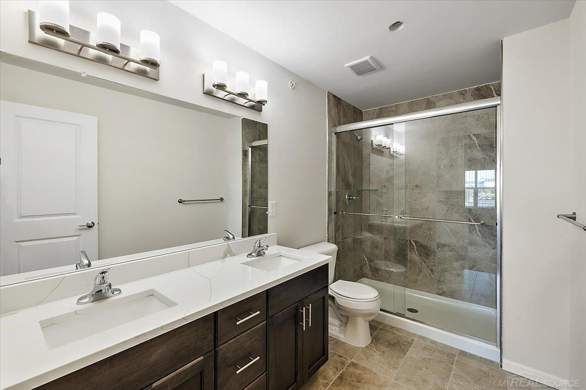 8292 Heywood Circle, Unit 4, Sterling Heights, MI 48312 — Photo 23