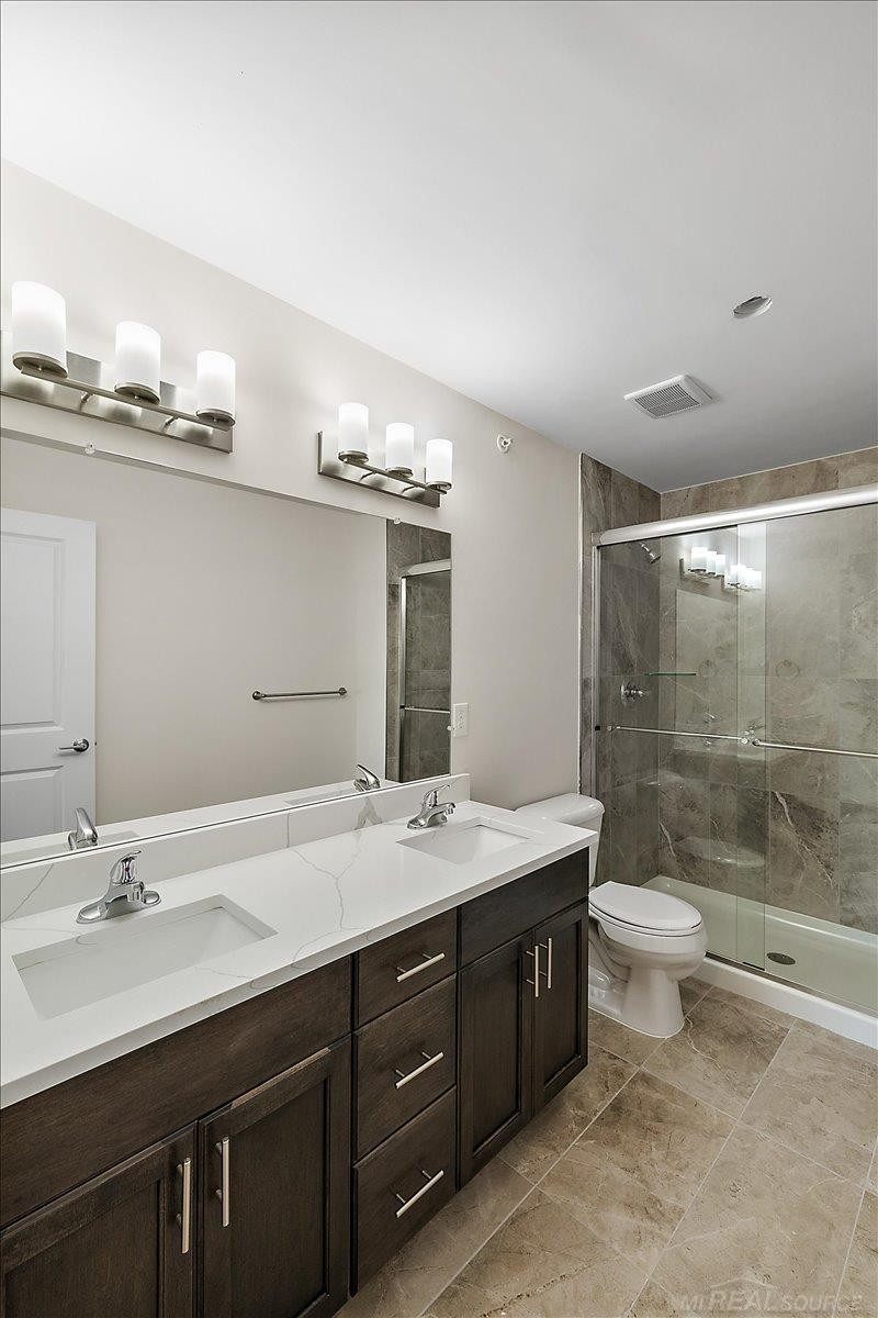 8292 Heywood Circle, Unit 4, Sterling Heights, MI 48312 — Photo 24