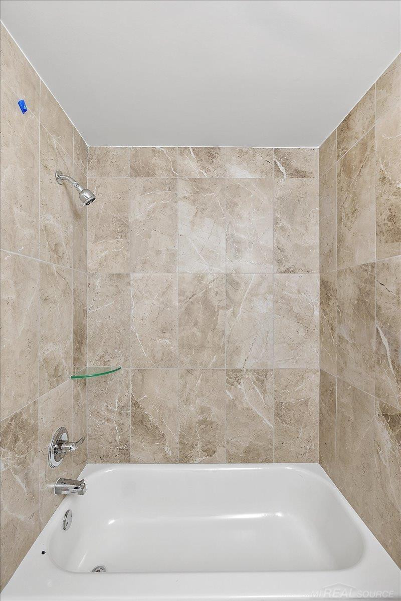 8292 Heywood Circle, Unit 4, Sterling Heights, MI 48312 — Photo 31
