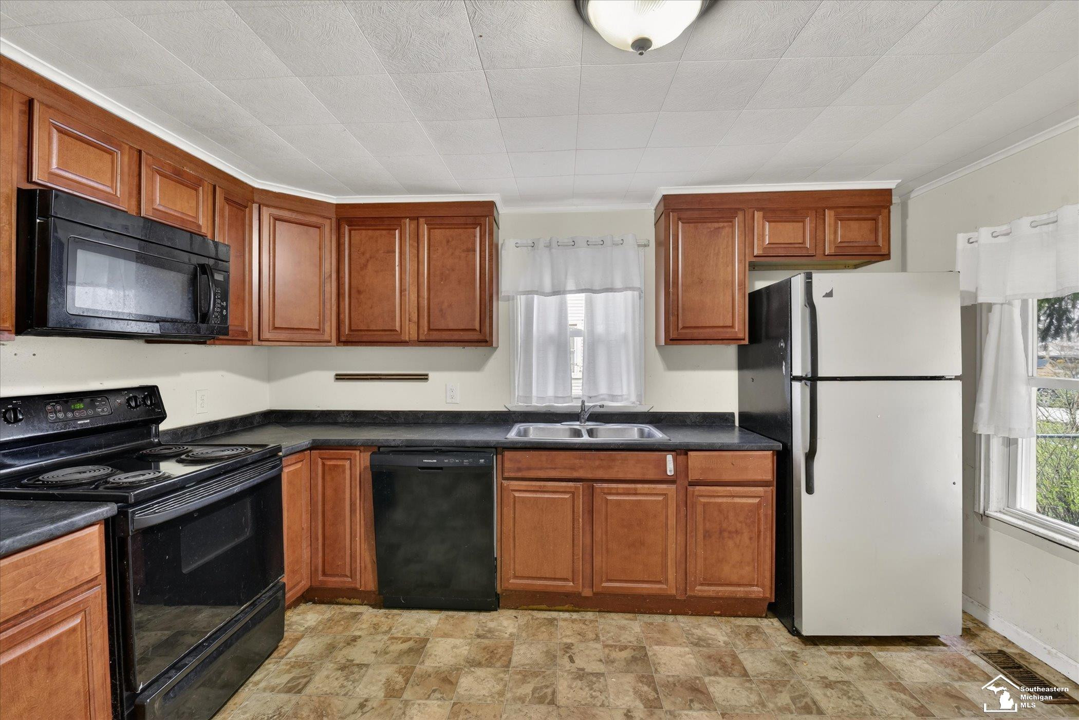 729 Obrien Street, Monroe, MI 48161 — Photo 18