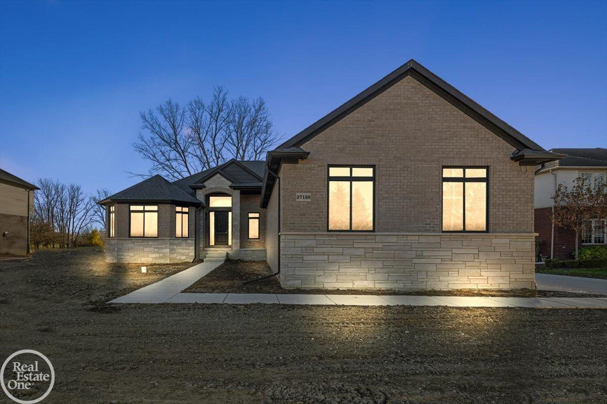 854 Hemlock Drive, Addison, MI 48370 — Photo 2