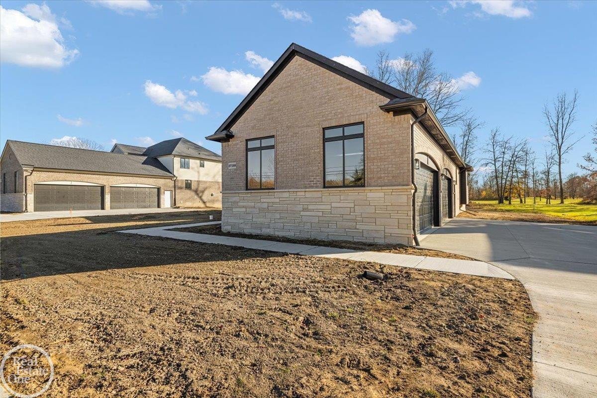 854 Hemlock Drive, Addison, MI 48370 — Photo 6