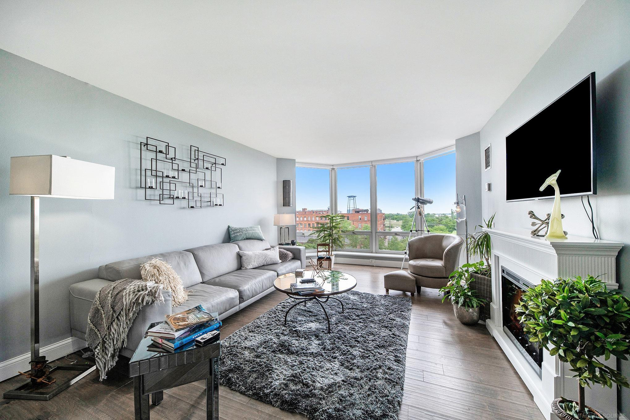 250 E Harbortown 608 Drive, 608, Detroit, MI 48207 — Photo 2