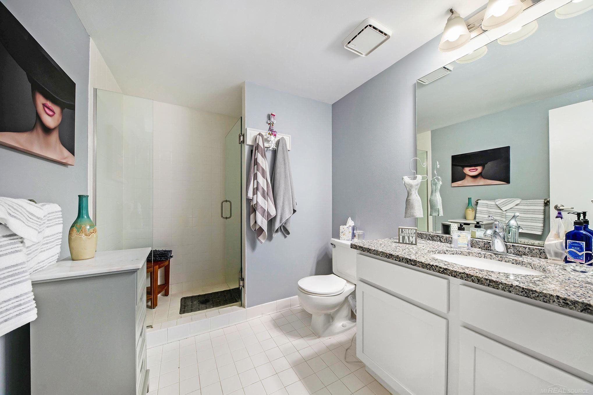 250 E Harbortown 608 Drive, 608, Detroit, MI 48207 — Photo 9