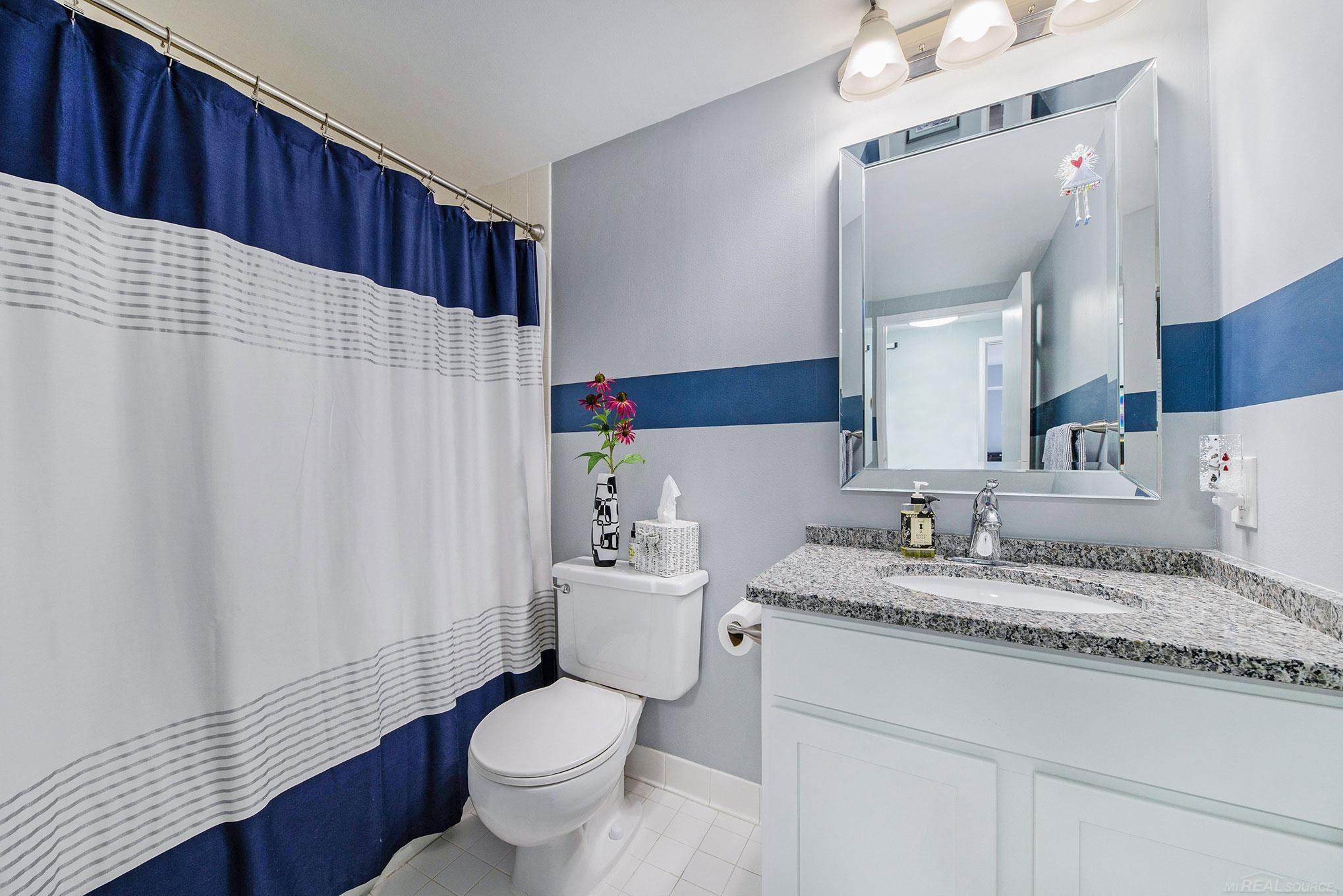 250 E Harbortown 608 Drive, 608, Detroit, MI 48207 — Photo 11