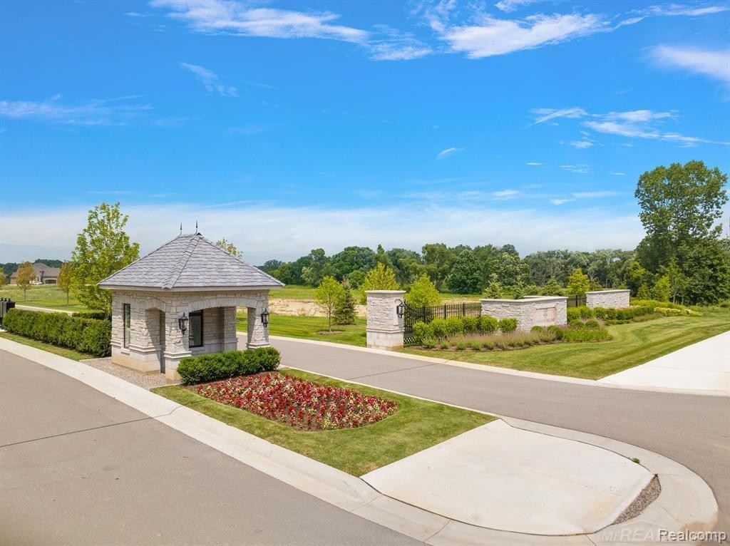 1583 Vista Drive, MI — Photo 4