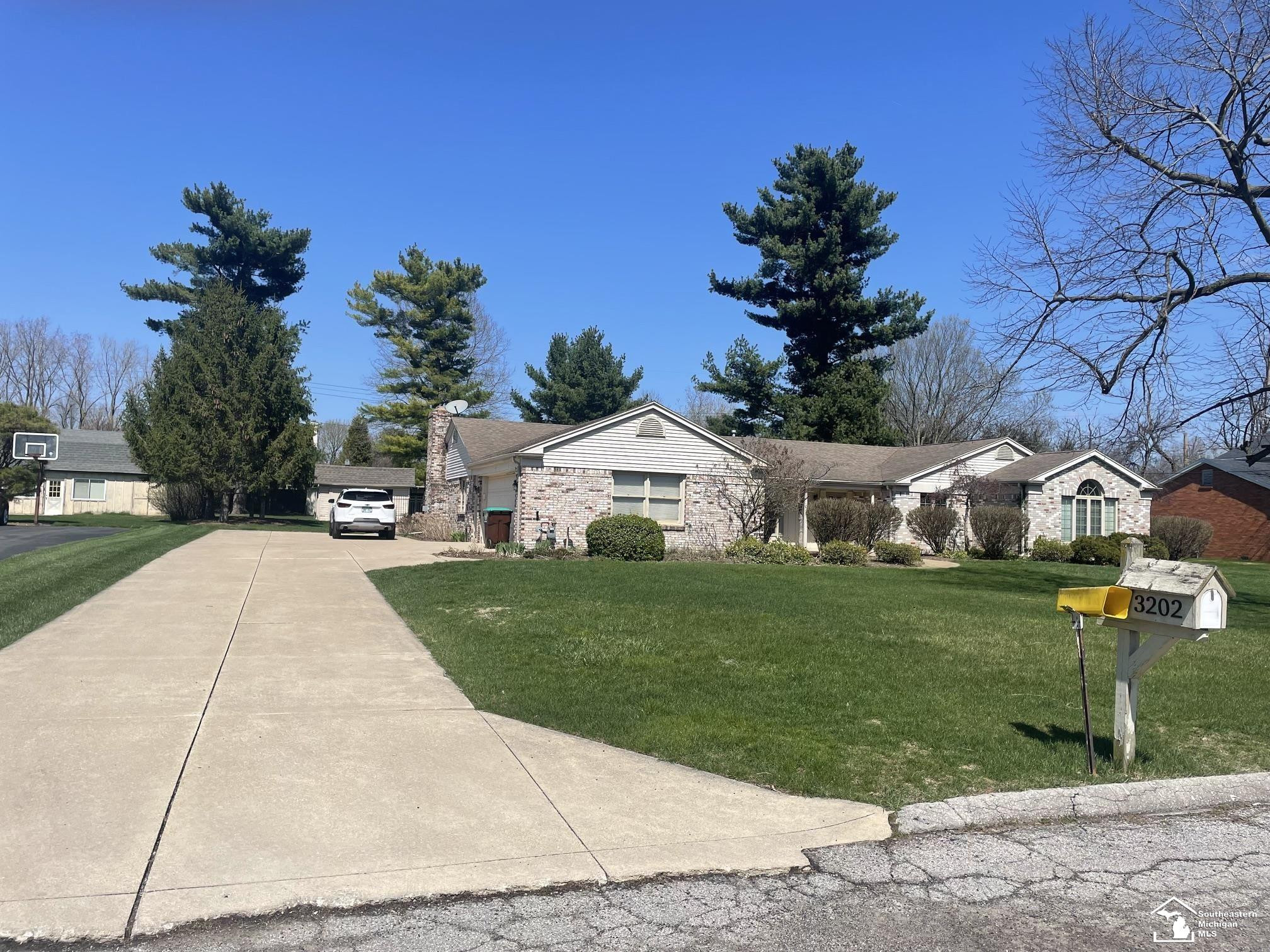 3202 Edgevale Drive, Lambertville, MI 48144 — Photo 3