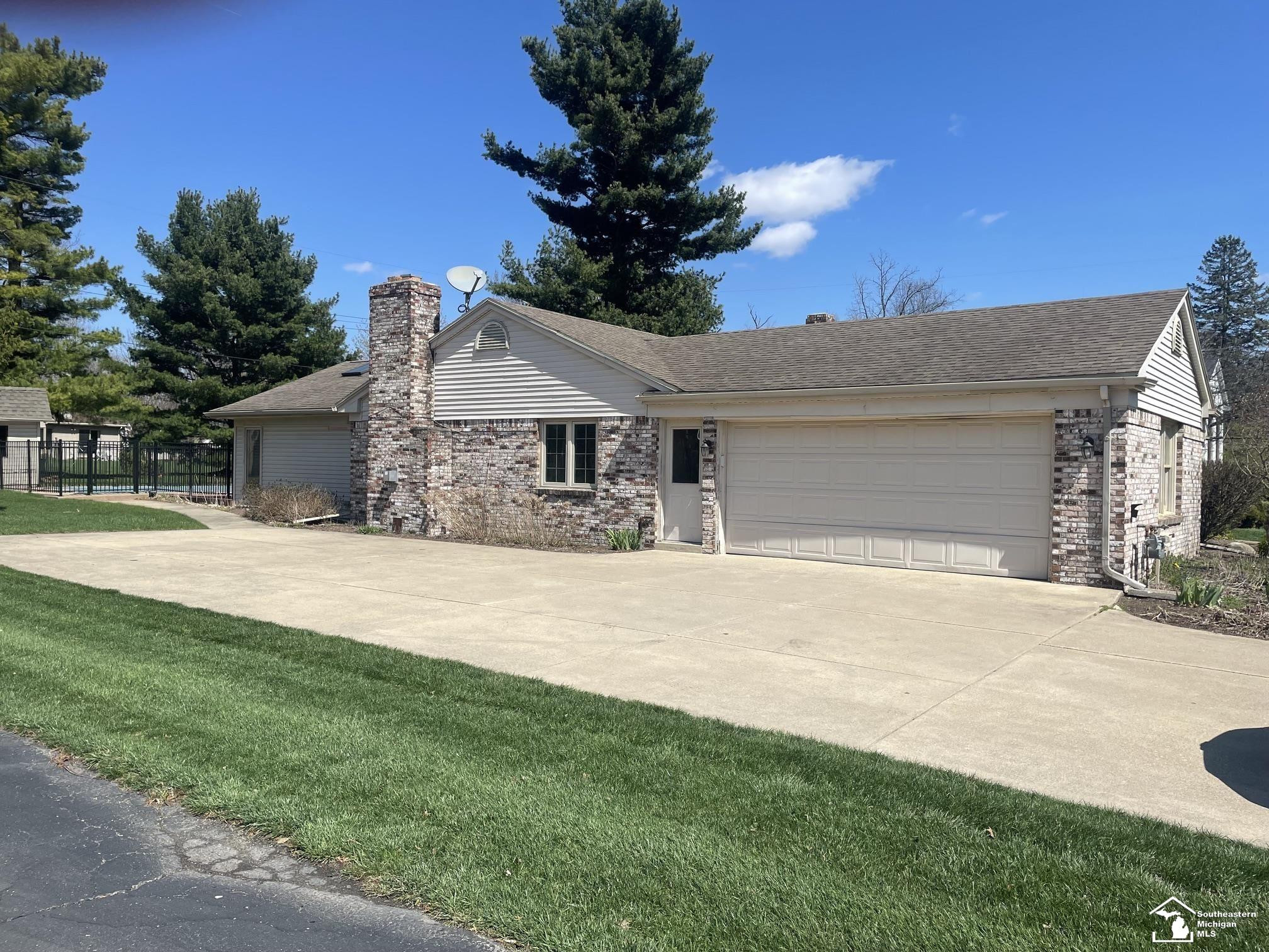 3202 Edgevale Drive, Lambertville, MI 48144 — Photo 4