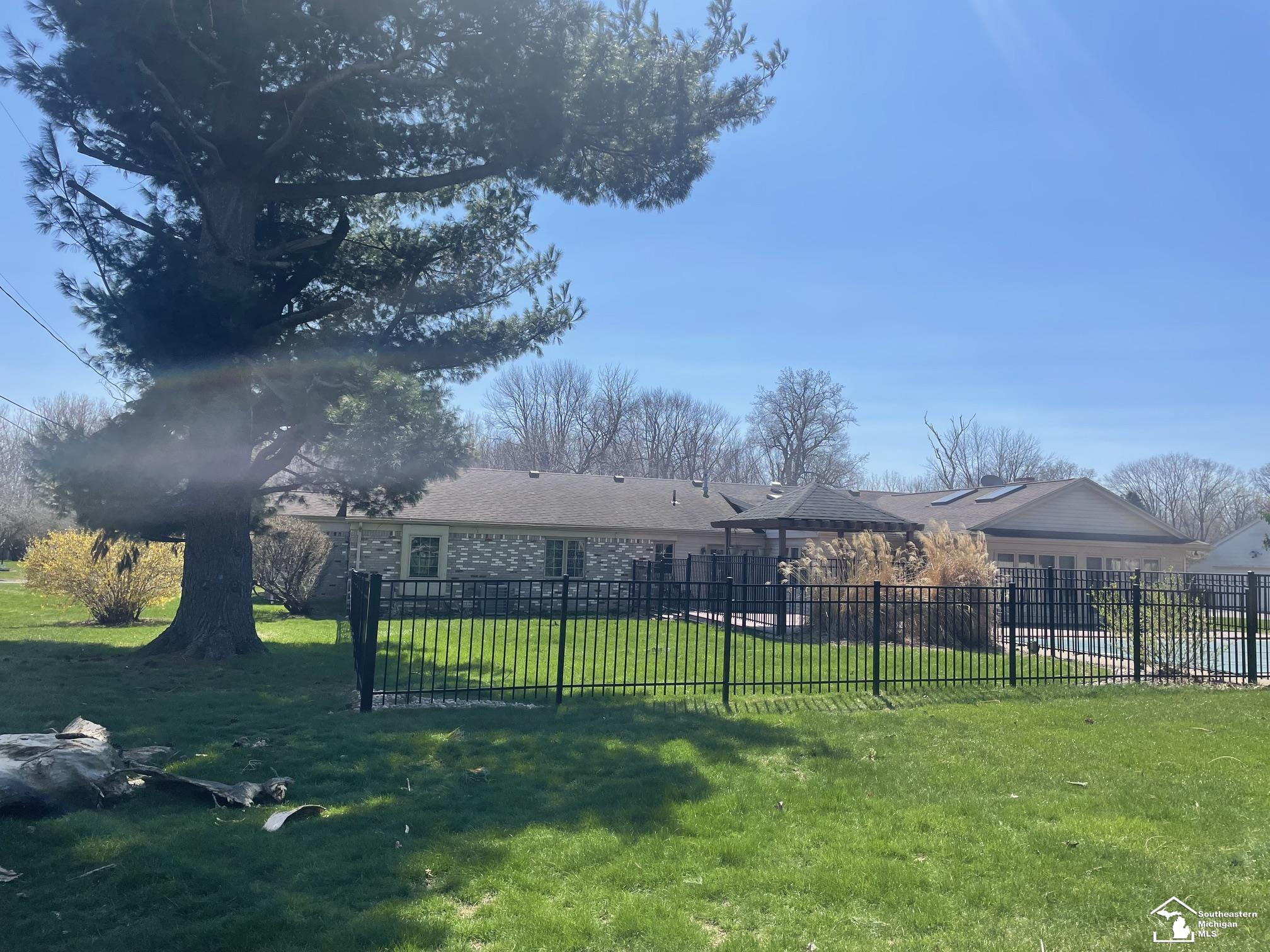 3202 Edgevale Drive, Lambertville, MI 48144 — Photo 12