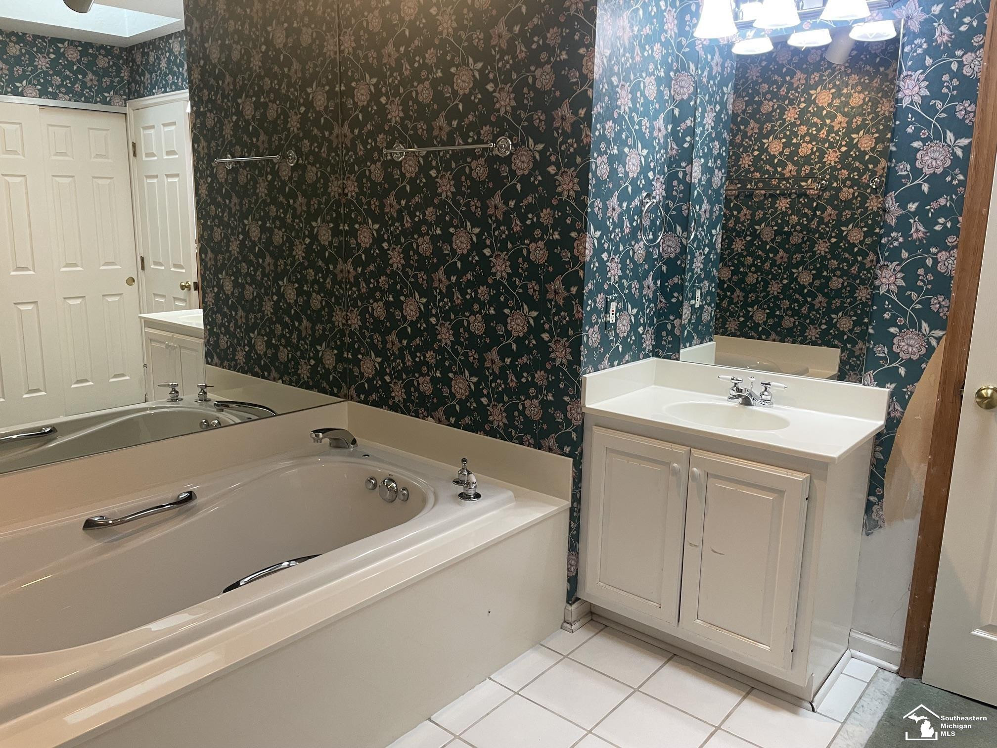 3202 Edgevale Drive, Lambertville, MI 48144 — Photo 45