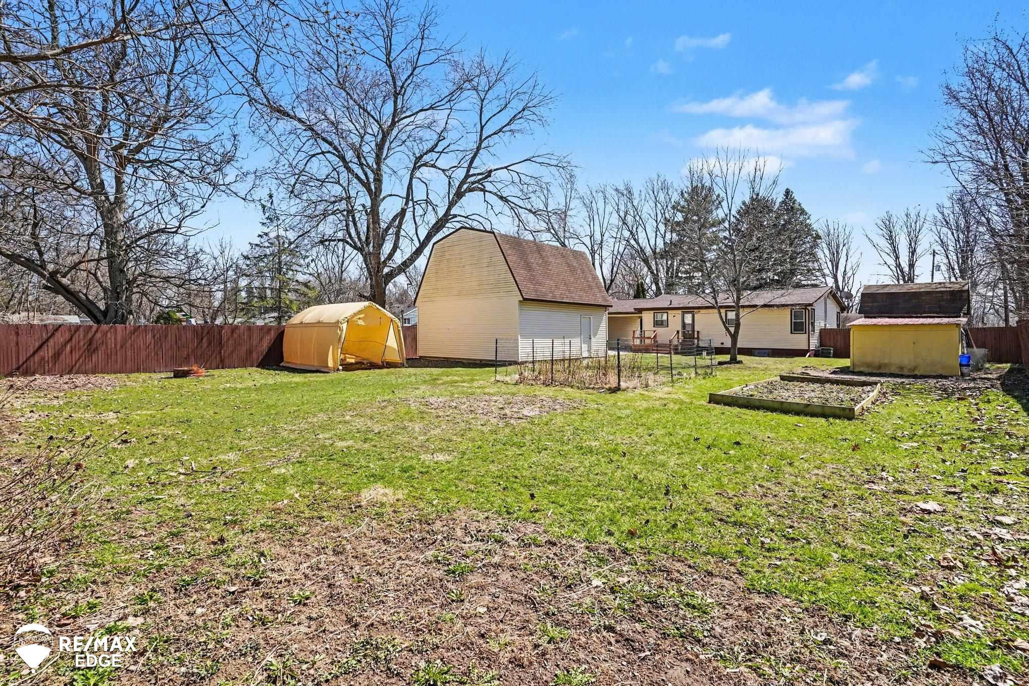 6175 Crabtree Lane, Burton, MI 48519 — Photo 3