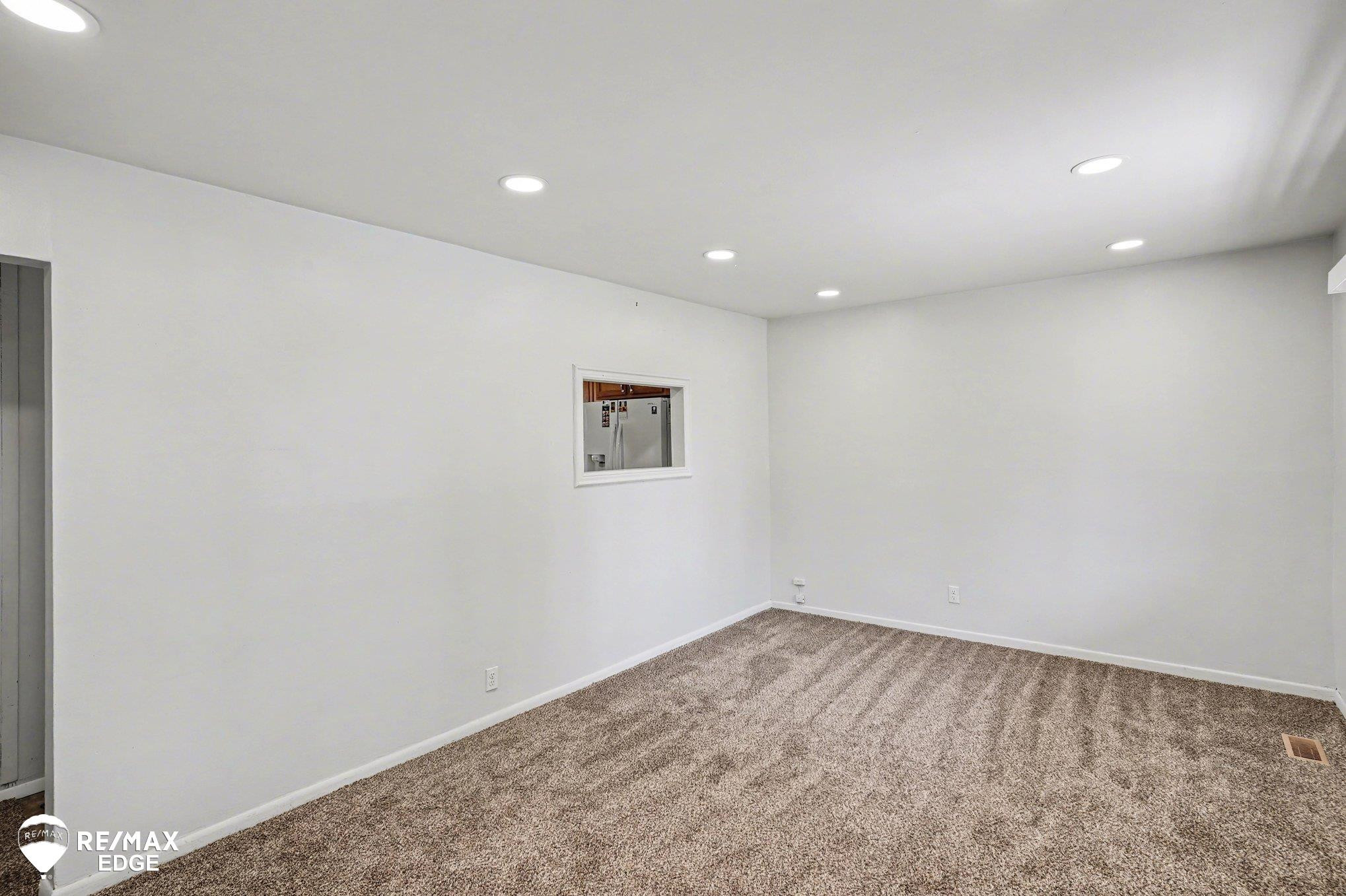 6175 Crabtree Lane, Burton, MI 48519 — Photo 5