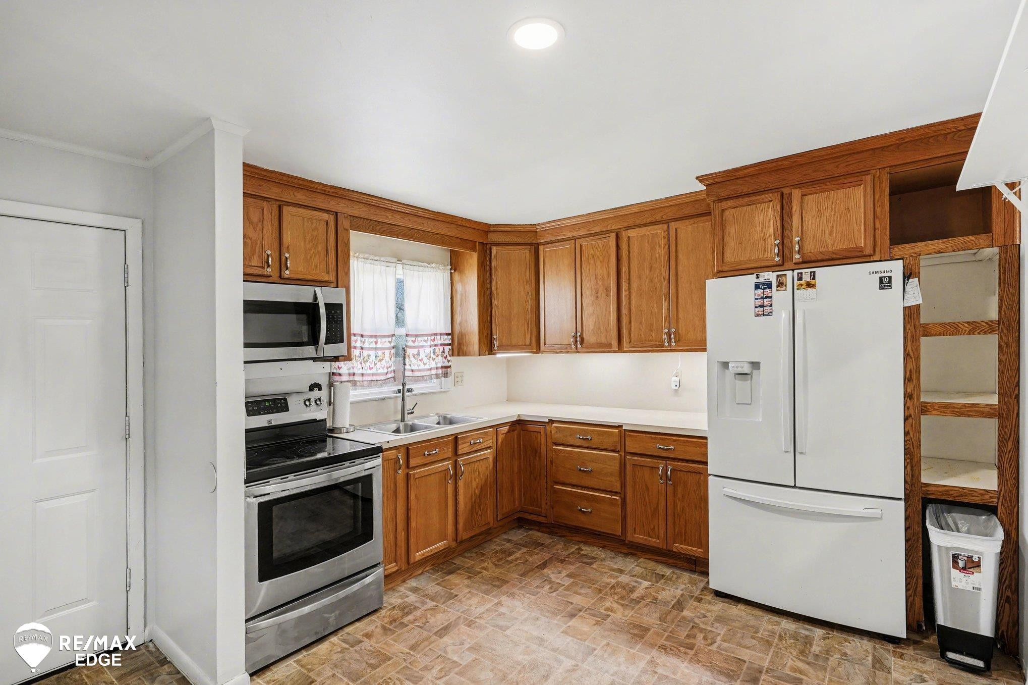 6175 Crabtree Lane, Burton, MI 48519 — Photo 6