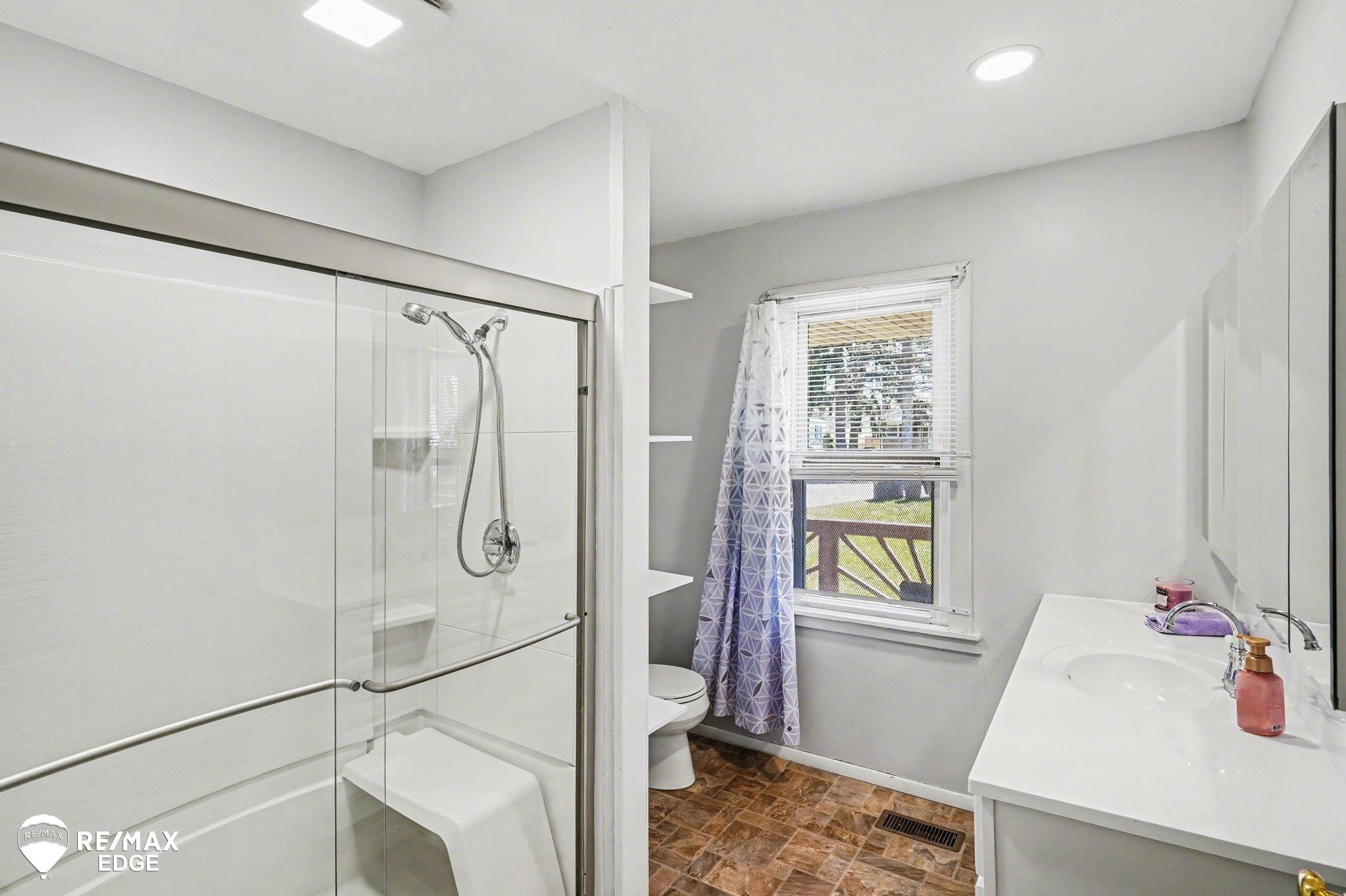 6175 Crabtree Lane, Burton, MI 48519 — Photo 10