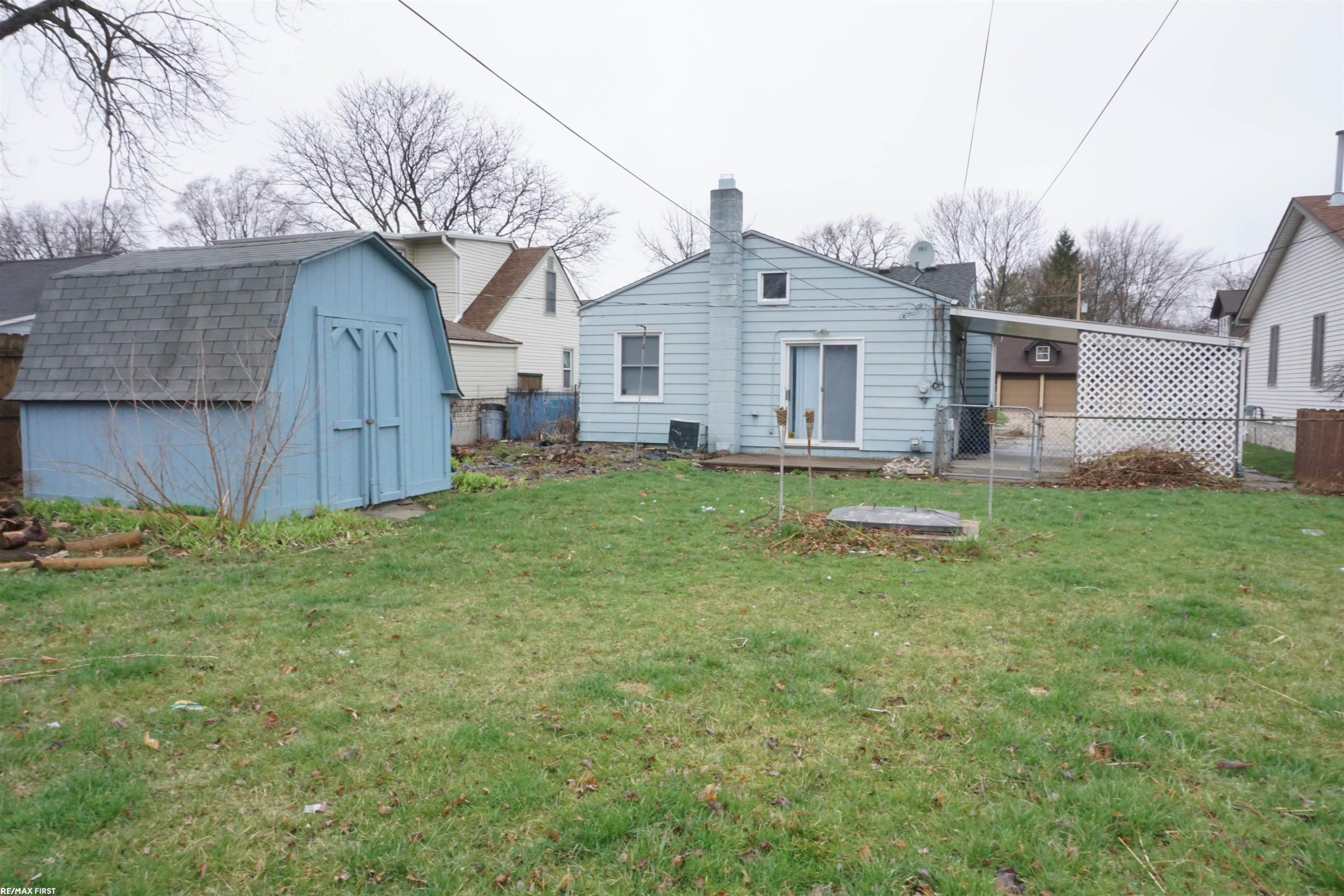 21712 Lakeview Street, Saint Clair Shores, MI 48080 — Photo 2