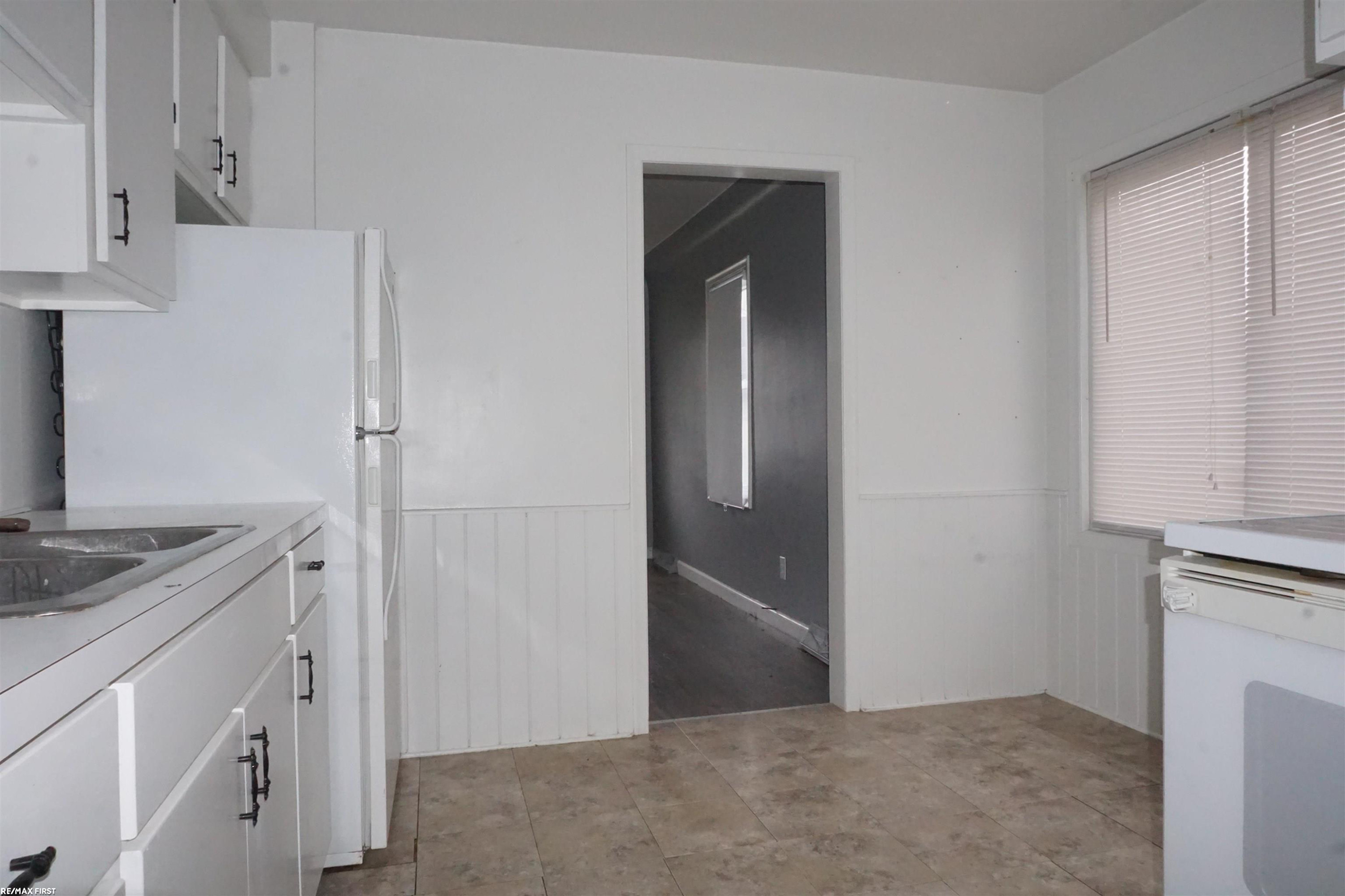 21712 Lakeview Street, Saint Clair Shores, MI 48080 — Photo 4