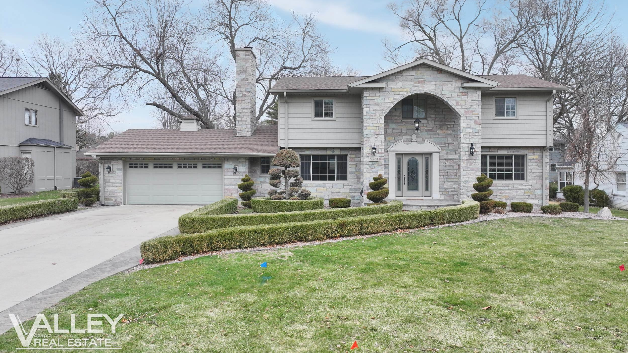 5320 N Nottingham Drive, Saginaw, MI 48603