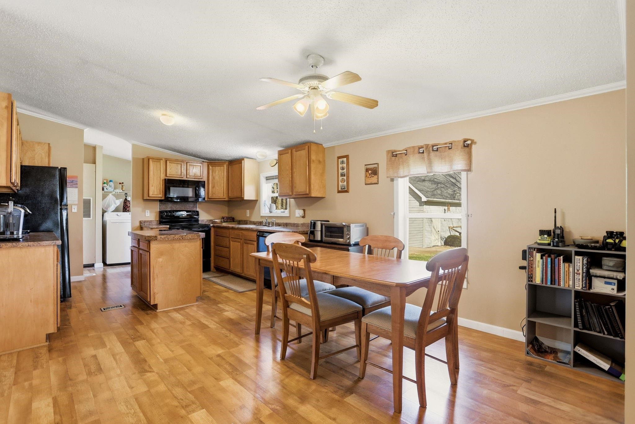 317 E Maple Street, Saint Charles, MI 48655 — Photo 11