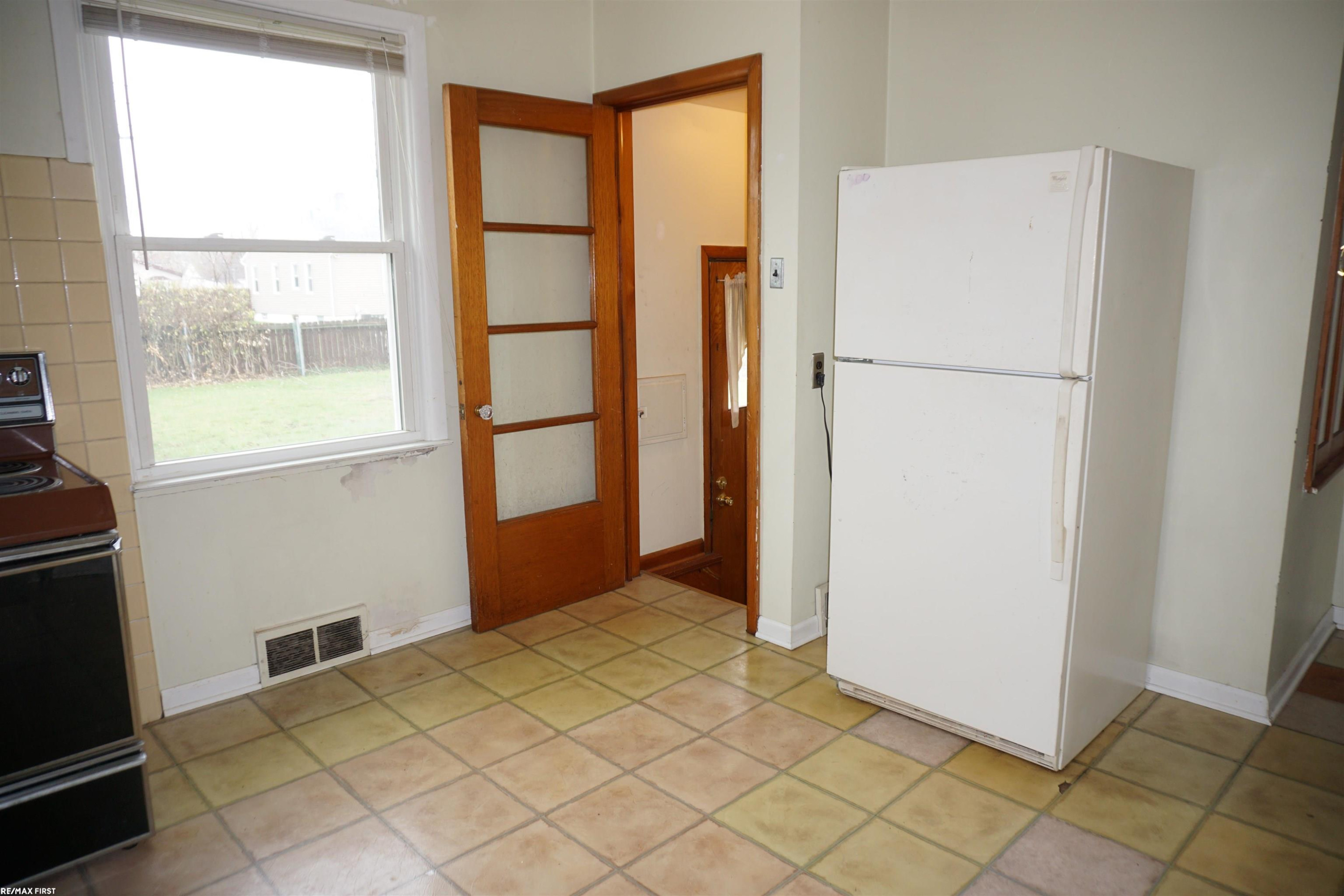 22401 Gaukler Street, Saint Clair Shores, MI 48080 — Photo 5