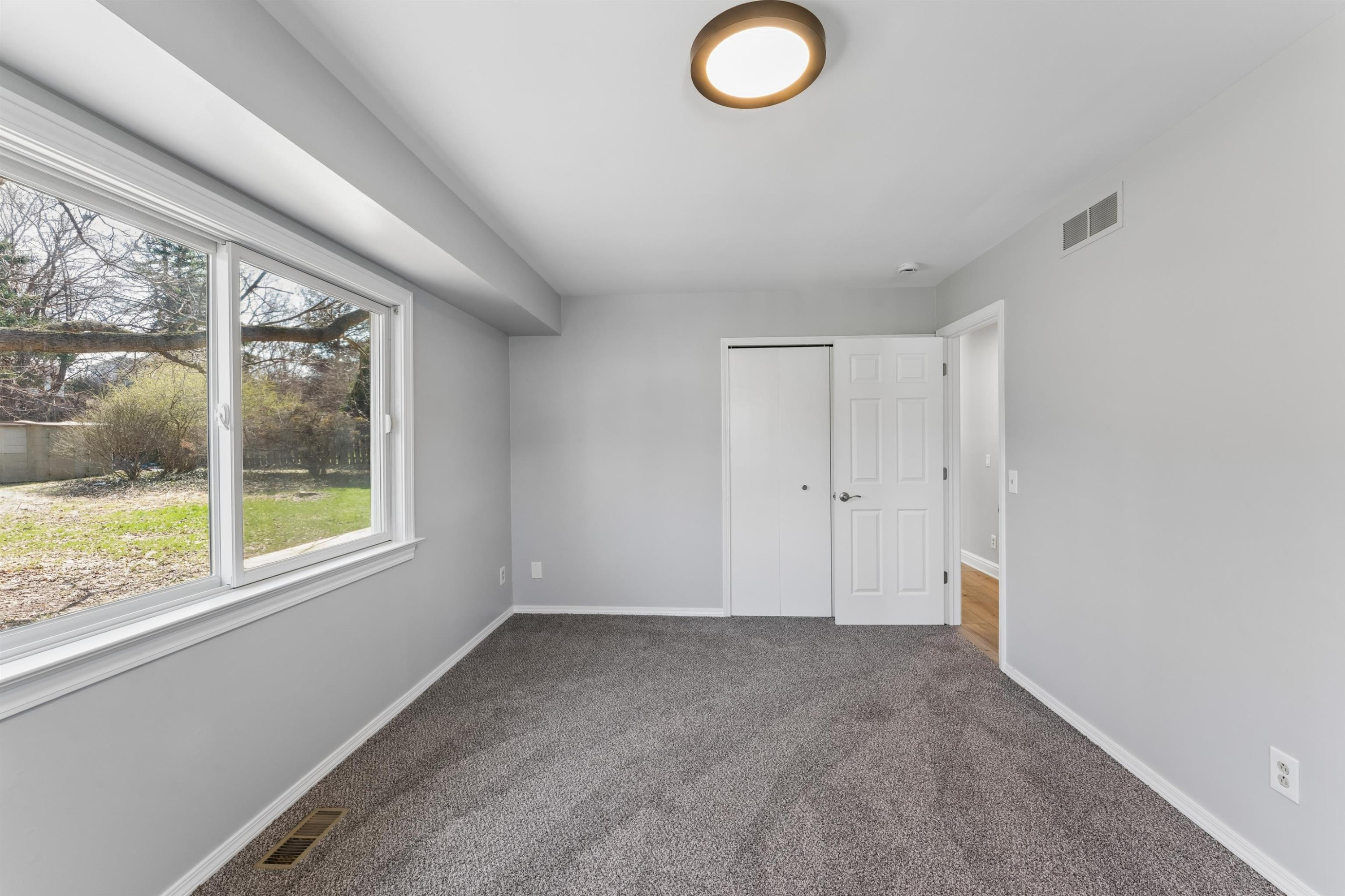 735 Huntington Road, Grand Blanc, MI 48439 — Photo 7