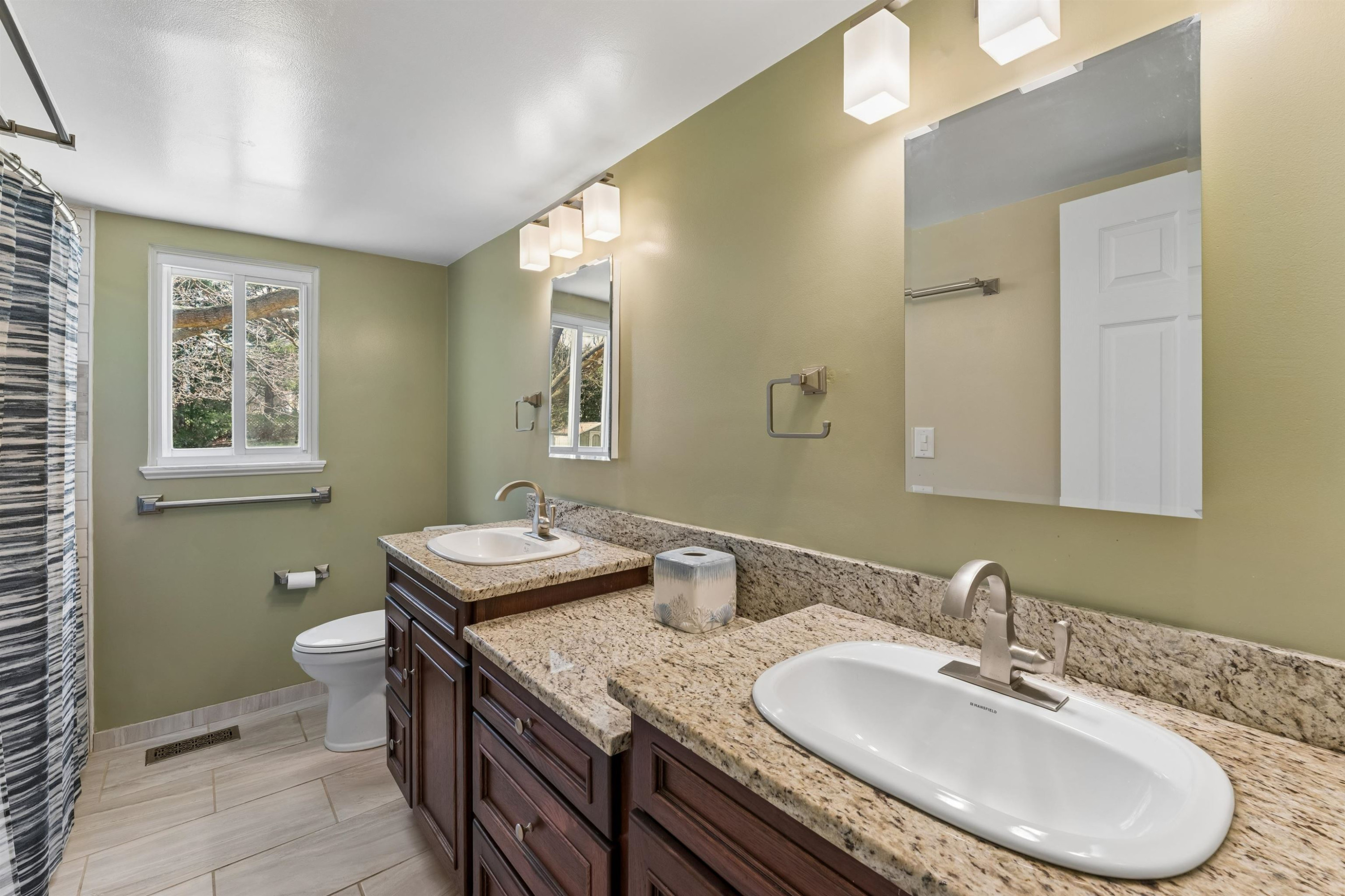 735 Huntington Road, Grand Blanc, MI 48439 — Photo 10