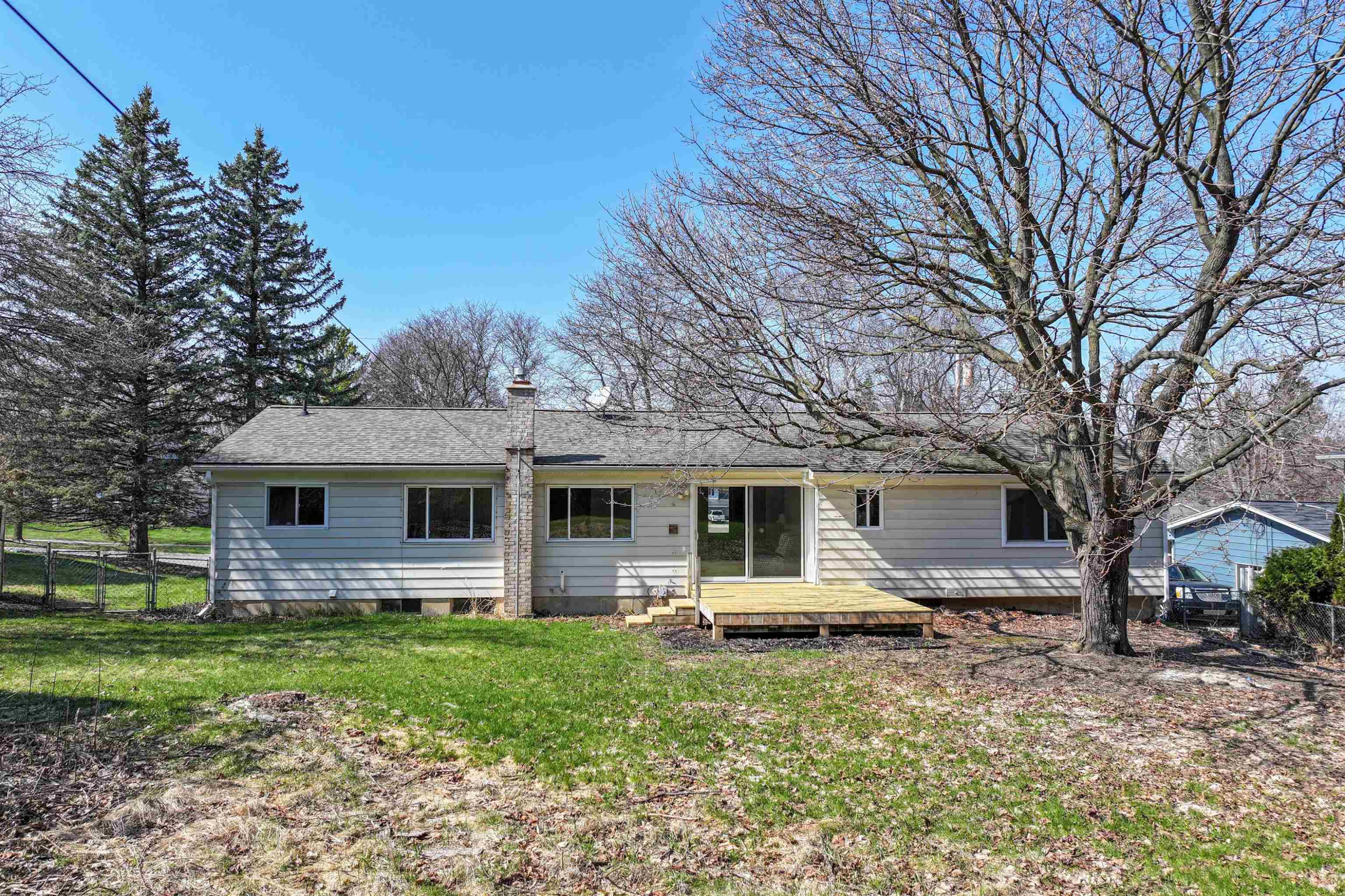 735 Huntington Road, Grand Blanc, MI 48439 — Photo 13