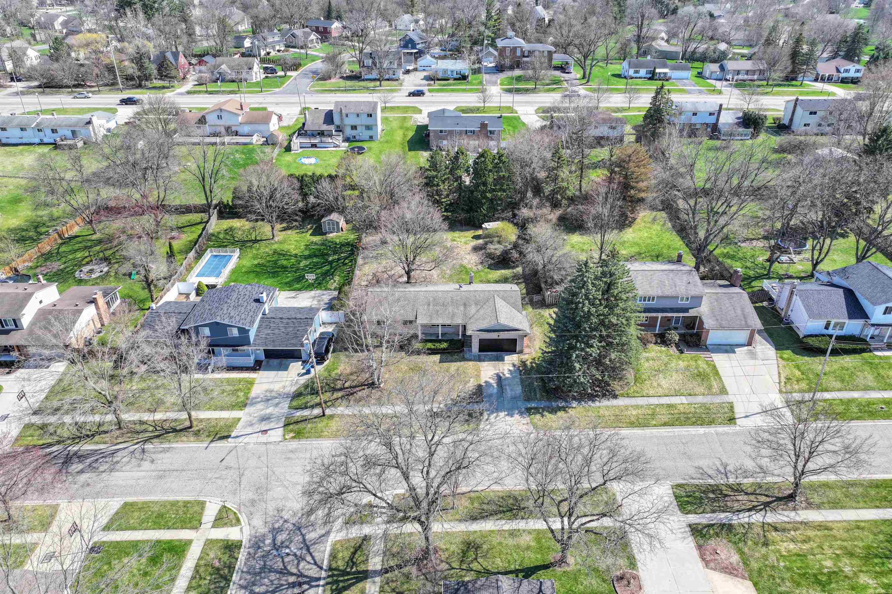 735 Huntington Road, Grand Blanc, MI 48439 — Photo 14