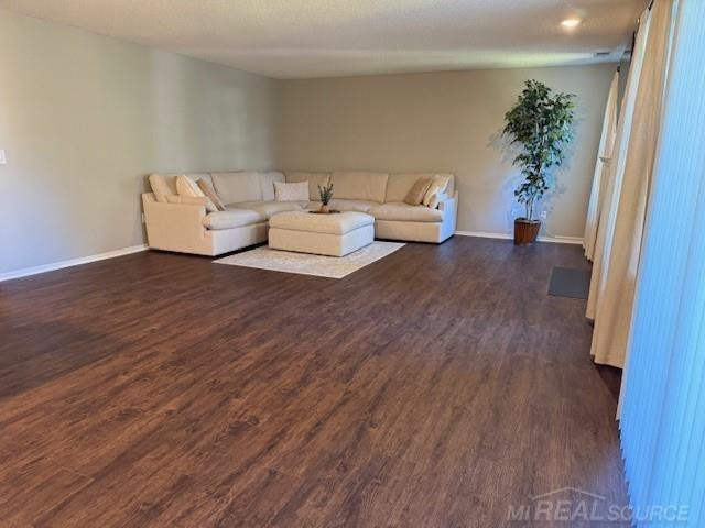 4984 Oak Hill Drive, Waterford, MI 48329 — Photo 6