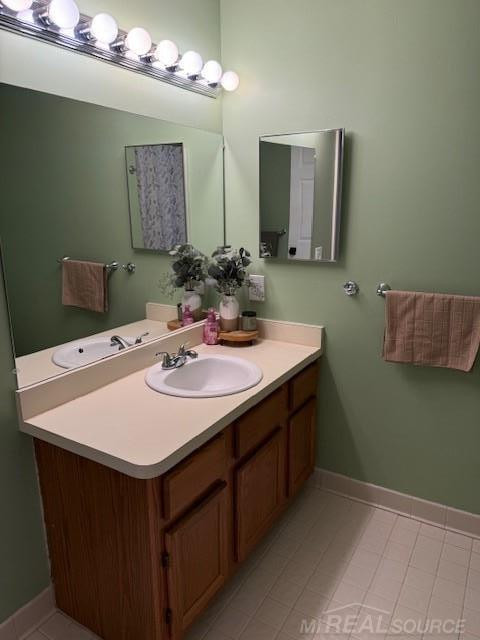 4984 Oak Hill Drive, Waterford, MI 48329 — Photo 18