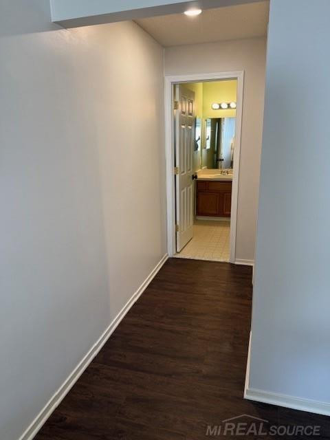 4984 Oak Hill Drive, Waterford, MI 48329 — Photo 21