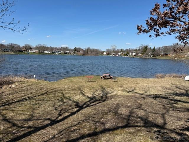 4984 Oak Hill Drive, Waterford, MI 48329 — Photo 28