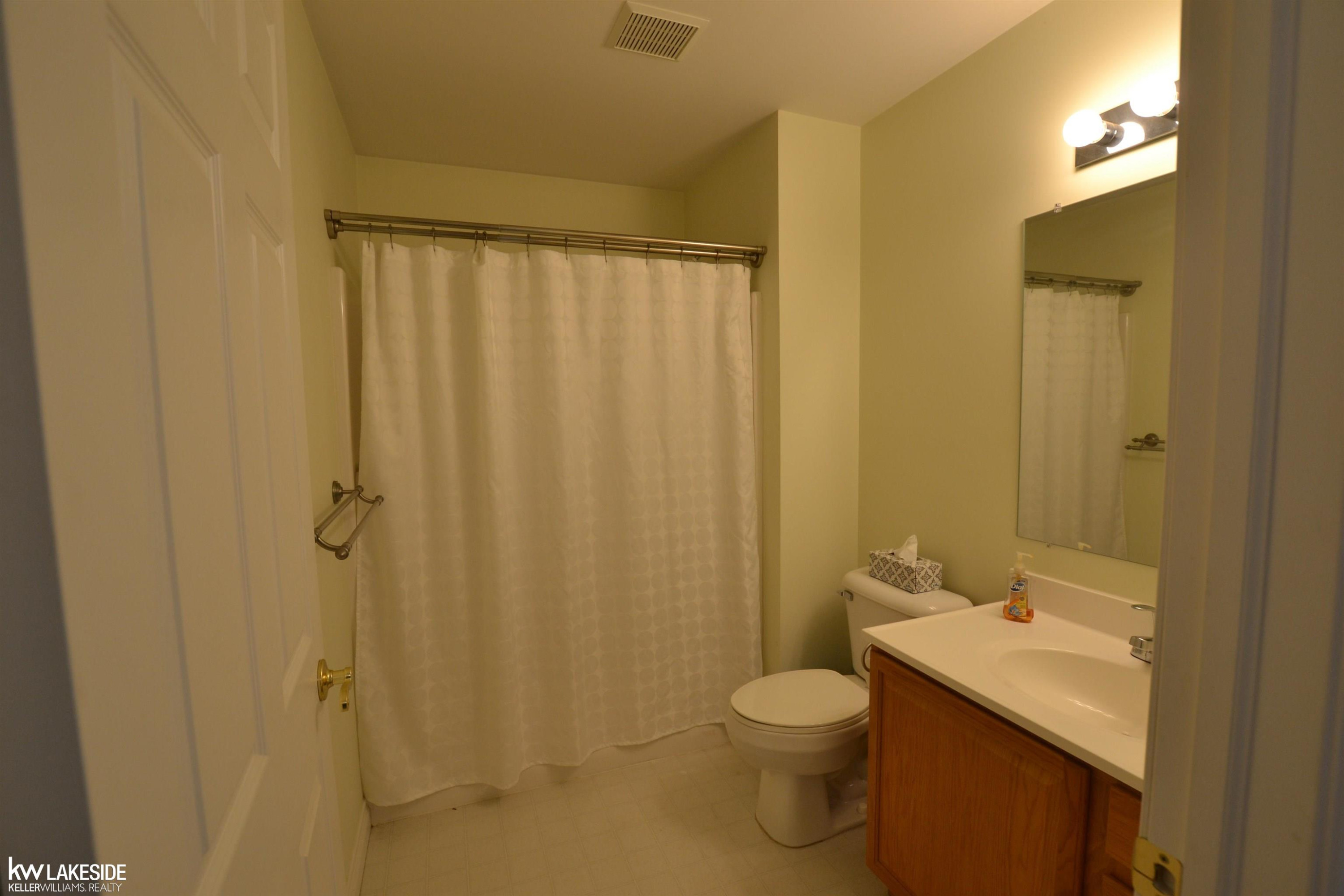 927 Lighthouse Drive, Marysville, MI 48040 — Photo 10
