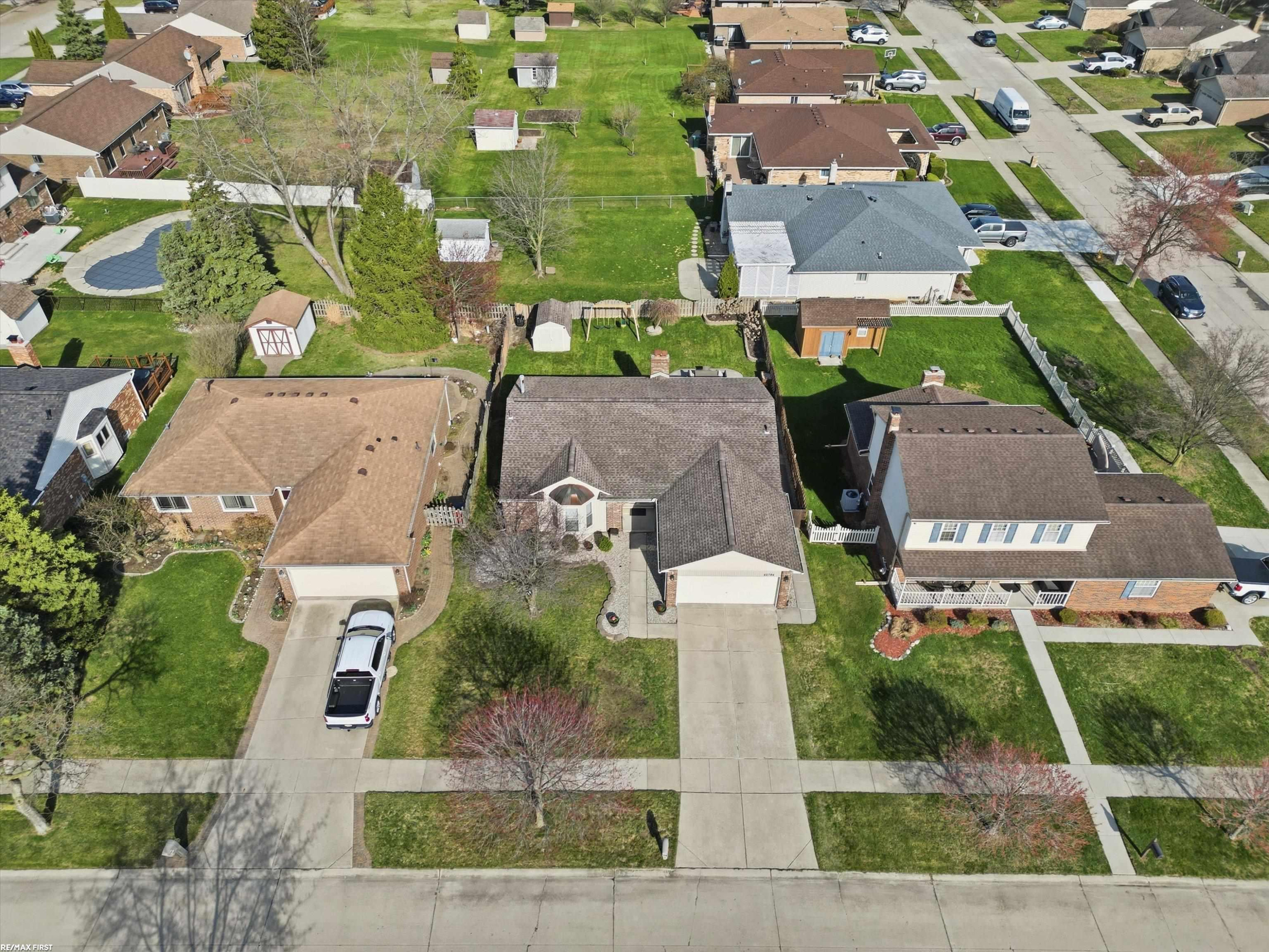 45784 Georgetown Drive, MI 48044 — Photo 46