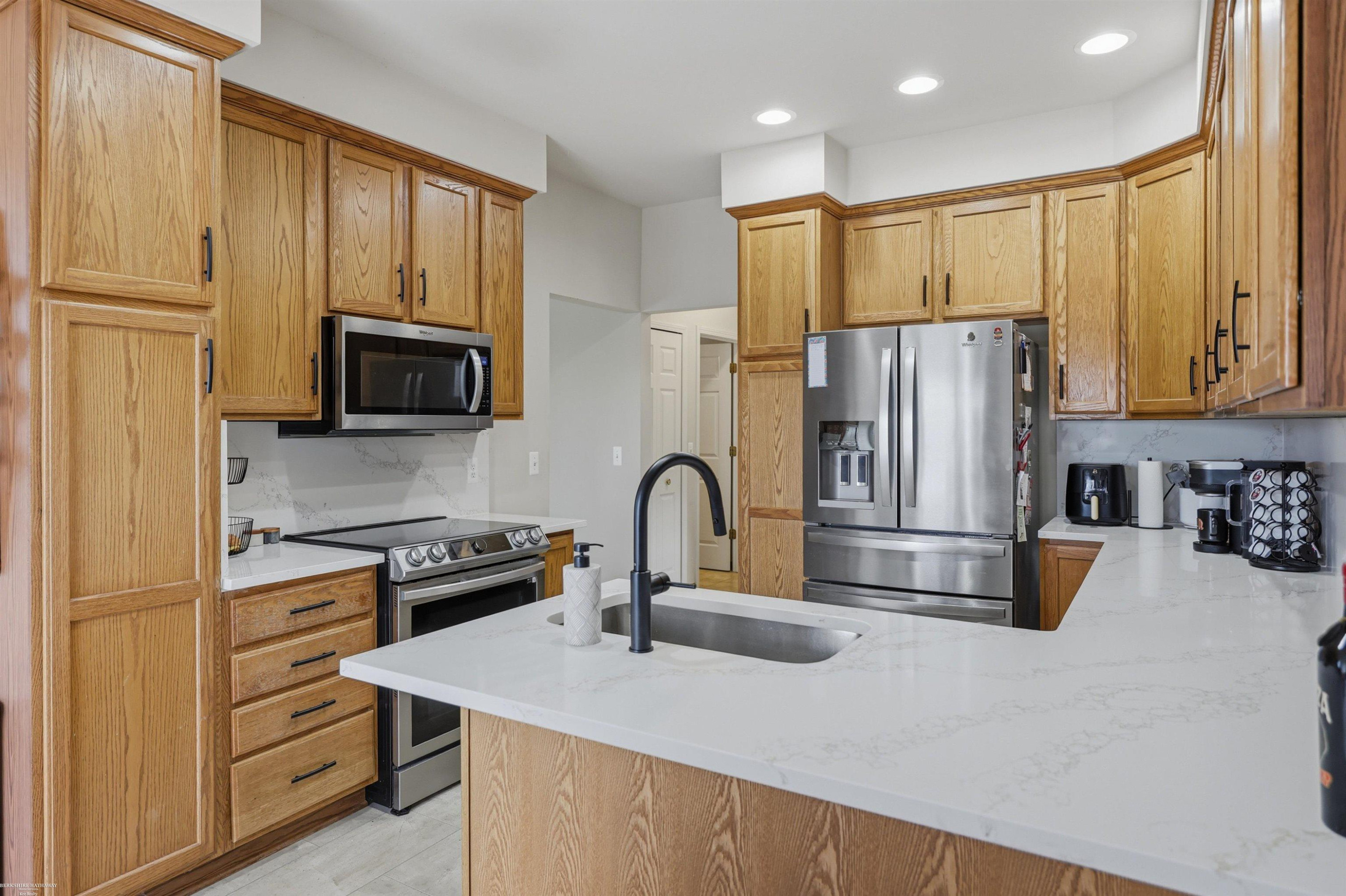 830 Cross Cir Street, Oxford, MI 48371 — Photo 17