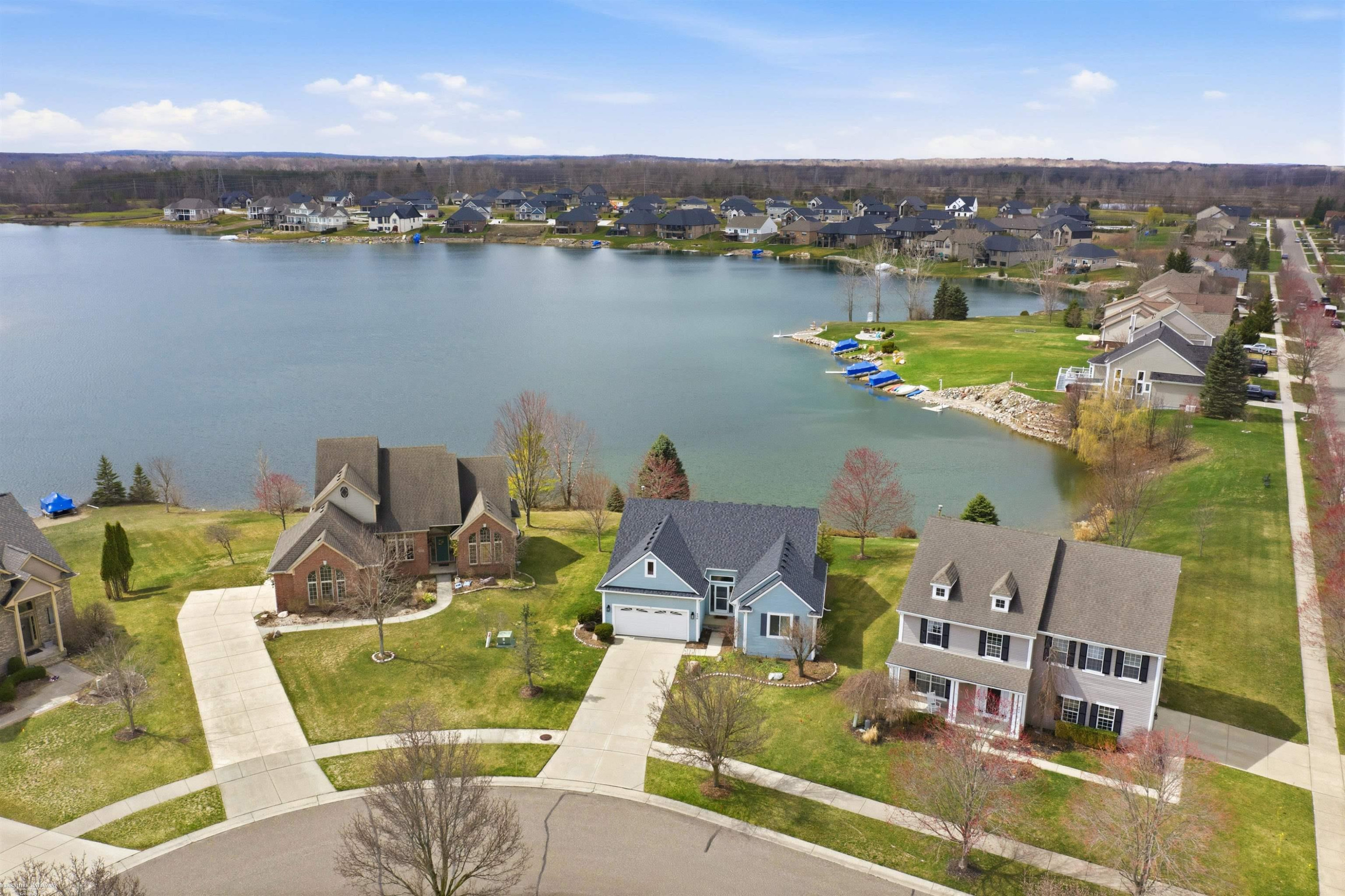 830 Cross Cir Street, Oxford, MI 48371 — Photo 32
