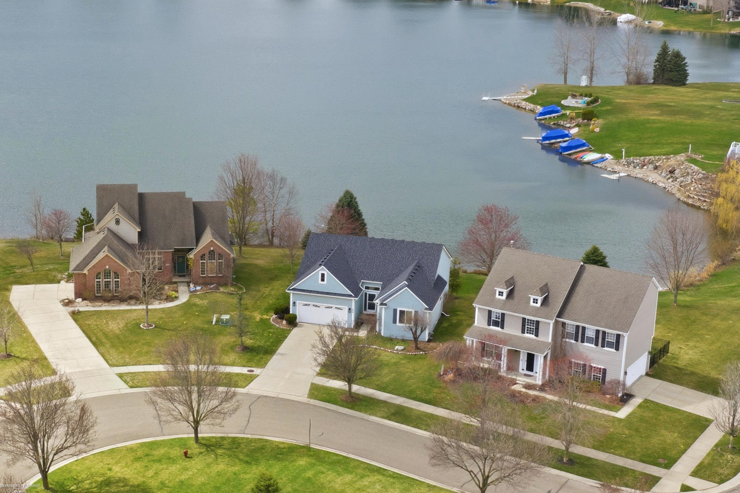 830 Cross Cir Street, Oxford, MI 48371 — Photo 34